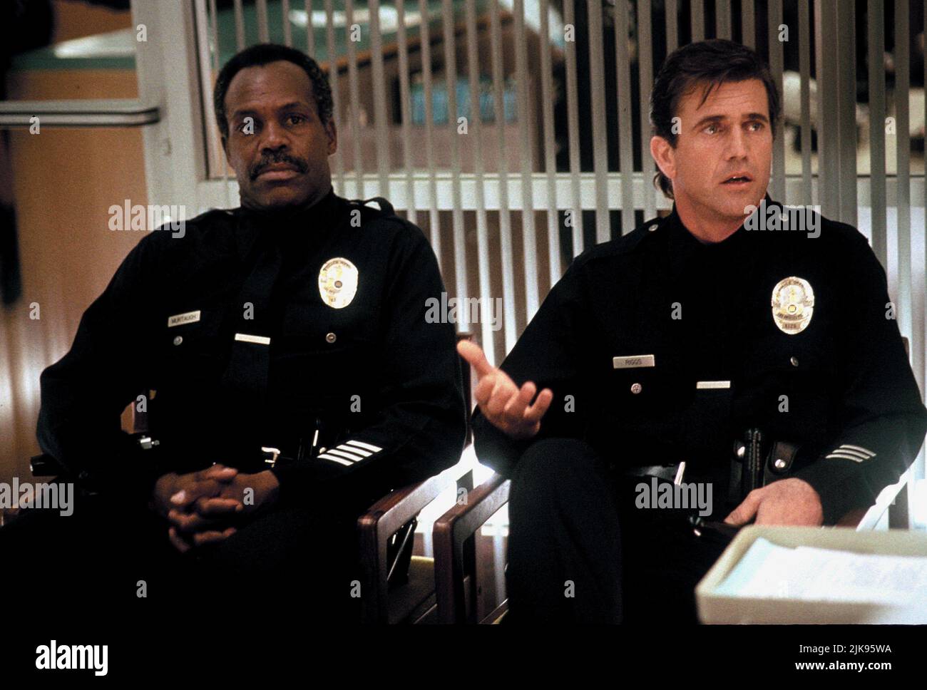 Danny Glover & Mel Gibson Film: Lethal Weapon 3 (USA 1992) Characters: Roger Murtaugh & Martin Riggs  / Titel Auch: 'Lethal Weapon 3: Die Profis Sind Zurück' Director: Richard Donner 11 May 1992   **WARNING** This Photograph is for editorial use only and is the copyright of WARNER BROS. and/or the Photographer assigned by the Film or Production Company and can only be reproduced by publications in conjunction with the promotion of the above Film. A Mandatory Credit To WARNER BROS. is required. The Photographer should also be credited when known. No commercial use can be granted without written Stock Photo