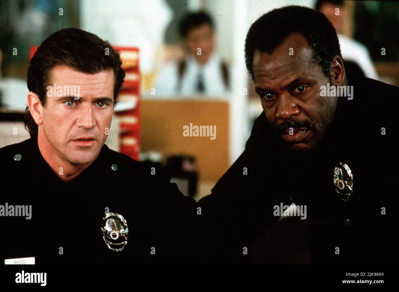 Mel Gibson & Danny Glover Film: Lethal Weapon 3 (USA 1992) Characters: Martin Riggs & Roger Murtaugh  / Titel Auch: 'Lethal Weapon 3: Die Profis Sind Zurück' Director: Richard Donner 11 May 1992   **WARNING** This Photograph is for editorial use only and is the copyright of WARNER BROS. and/or the Photographer assigned by the Film or Production Company and can only be reproduced by publications in conjunction with the promotion of the above Film. A Mandatory Credit To WARNER BROS. is required. The Photographer should also be credited when known. No commercial use can be granted without written Stock Photo