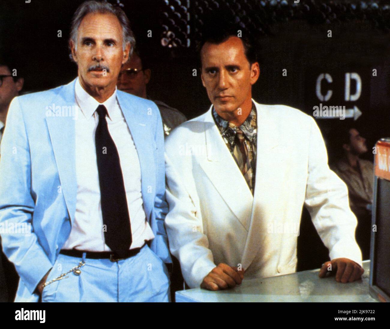 Bruce Dern & James Woods Film: Midnight Sting; Diggstown (1992) Characters: John Gillon, Gabriel Caine Director: Michael Ritchie 14 August 1992 **WARNING** This Photograph is for editorial use only and is the copyright of UIP and/or the Photographer assigned by the Film or Production Company and can only be reproduced by publications in conjunction with the promotion of the above Film. A Mandatory Credit To UIP is required. The Photographer should also be credited when known. No commercial use can be granted without written authority from the Film Company. Stock Photo