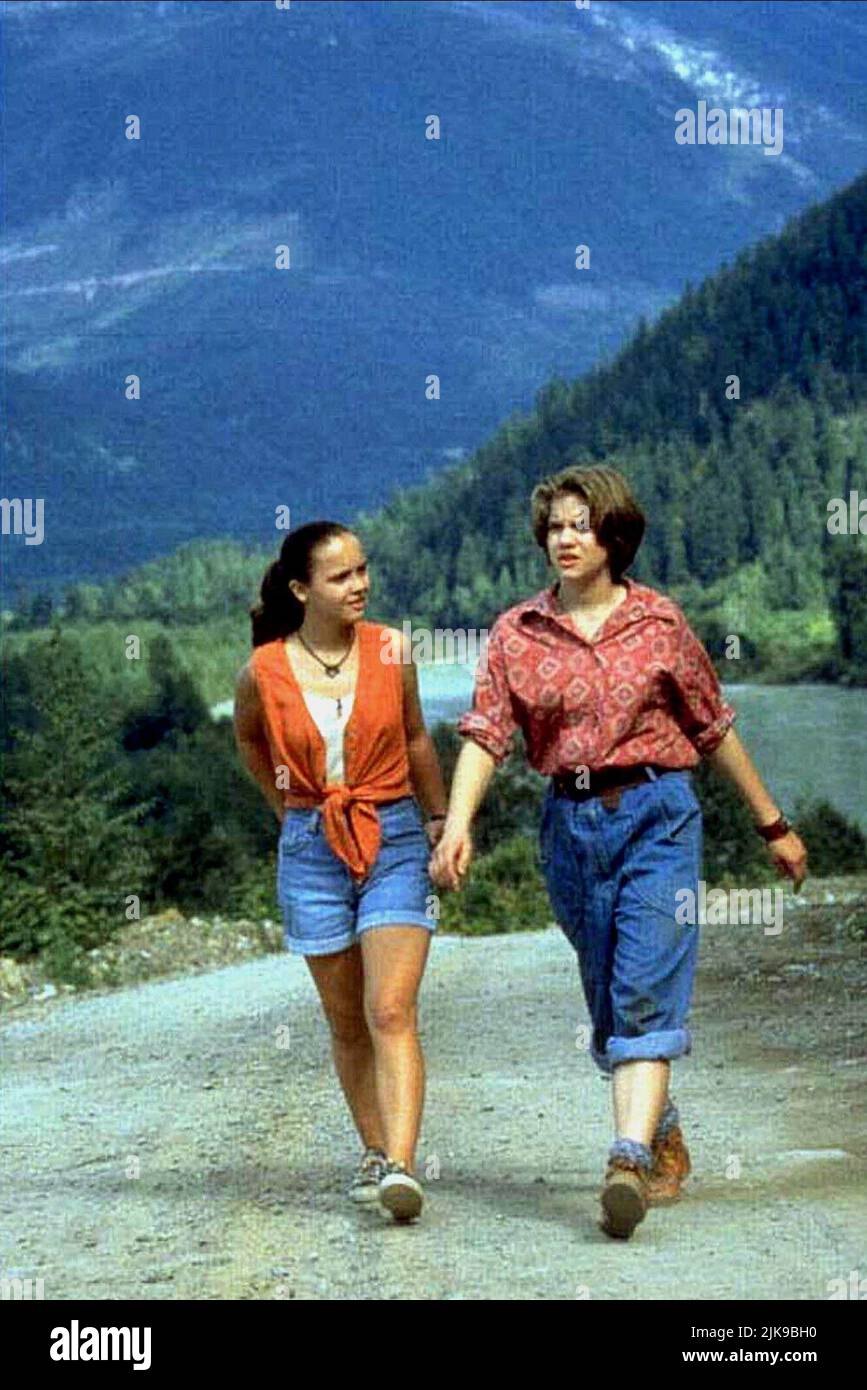  Gold Diggers: Secret of Bear Mountain [VHS] : Anna Chlumsky,  Christina Ricci: Movies & TV