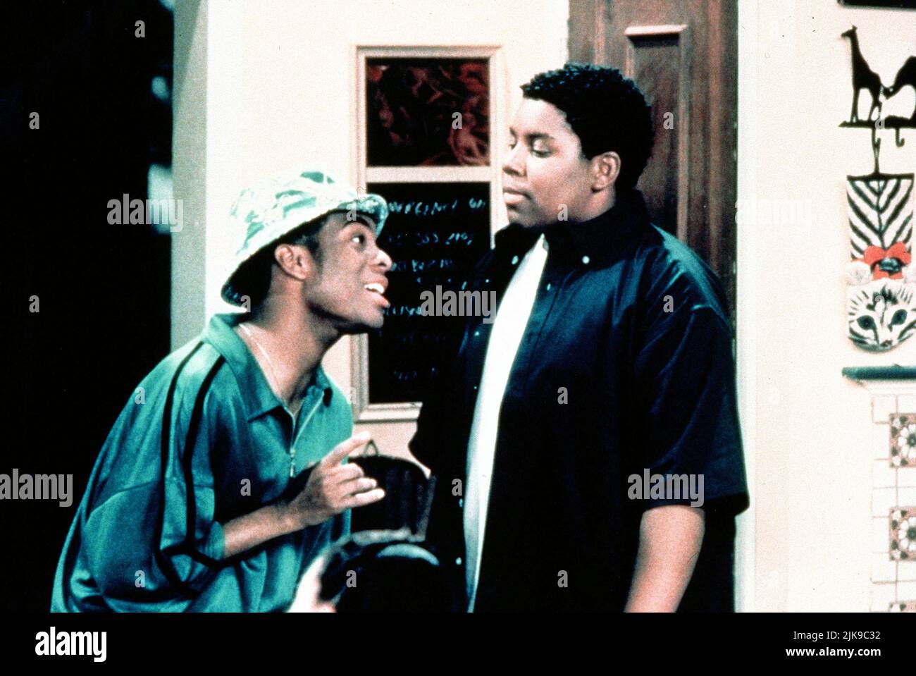 Kel Mitchell & Kenan Thompson Film: Kenan & Kel (1996)   Director: Ken Ceizler, Kim Fields 17 August 1996   **WARNING** This Photograph is for editorial use only and is the copyright of NICKELODEON and/or the Photographer assigned by the Film or Production Company and can only be reproduced by publications in conjunction with the promotion of the above Film. A Mandatory Credit To NICKELODEON is required. The Photographer should also be credited when known. No commercial use can be granted without written authority from the Film Company. Stock Photo