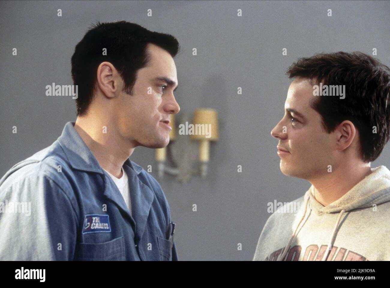 Jim Carrey & Matthew Broderick Film: The Cable Guy (USA 1996) Characters: The Cable Guy, Steven M. Kovacs  Director: Ben Stiller 10 June 1996   **WARNING** This Photograph is for editorial use only and is the copyright of COLUMBIA and/or the Photographer assigned by the Film or Production Company and can only be reproduced by publications in conjunction with the promotion of the above Film. A Mandatory Credit To COLUMBIA is required. The Photographer should also be credited when known. No commercial use can be granted without written authority from the Film Company. Stock Photo
