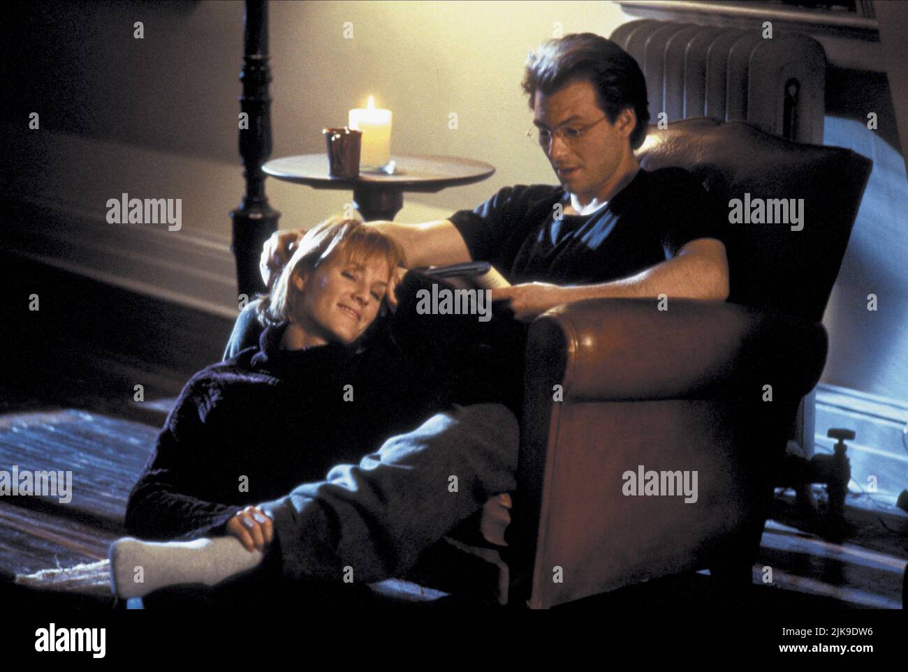 Mary Stuart Masterson & Christian Slater Film: Bed Of Roses (USA 1996) Characters: Lisa Walker, Lewis Farrell  Director: Michael Goldenberg 26 January 1996   **WARNING** This Photograph is for editorial use only and is the copyright of NEW LINE CINEMA and/or the Photographer assigned by the Film or Production Company and can only be reproduced by publications in conjunction with the promotion of the above Film. A Mandatory Credit To NEW LINE CINEMA is required. The Photographer should also be credited when known. No commercial use can be granted without written authority from the Film Company. Stock Photo