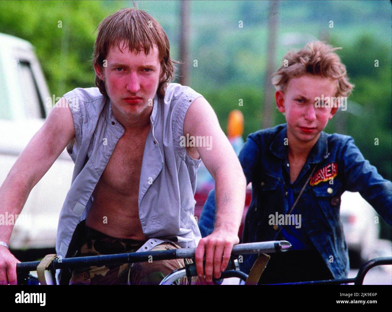 Nick Sutton & Jacob Reynolds Film: Gummo (1997) Characters: Tummler, Solomon  Director: Harmony Korine 29 August 1997   **WARNING** This Photograph is for editorial use only and is the copyright of FINE LINE FEATURES and/or the Photographer assigned by the Film or Production Company and can only be reproduced by publications in conjunction with the promotion of the above Film. A Mandatory Credit To FINE LINE FEATURES is required. The Photographer should also be credited when known. No commercial use can be granted without written authority from the Film Company. Stock Photo