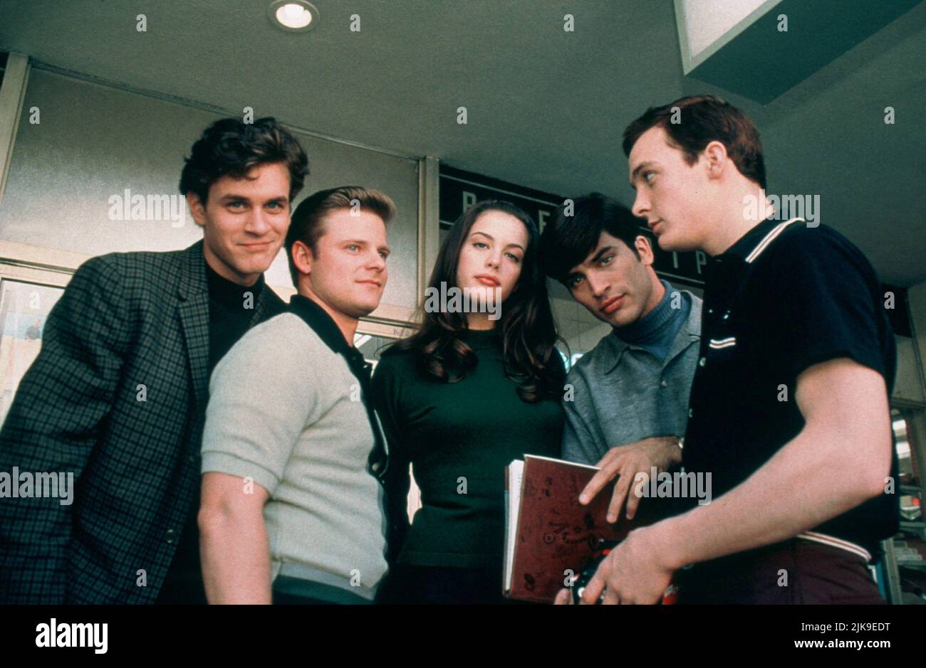 Tom Everett Scott, Steve Zahn, Liv Tyler, Jonathon Schaech & Ethan Embry Film: That Thing You Do (1996) Characters: Guy Patterson,Lenny Haise,Faye Dolan, & T. B. Player  Director: Tom Hanks 14 September 1996   **WARNING** This Photograph is for editorial use only and is the copyright of 20TH CENTURY FOX and/or the Photographer assigned by the Film or Production Company and can only be reproduced by publications in conjunction with the promotion of the above Film. A Mandatory Credit To 20TH CENTURY FOX is required. The Photographer should also be credited when known. No commercial use can be gr Stock Photo