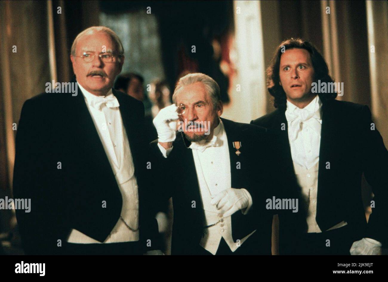 Harvey Korman, Mel Brooks & Steven Weber Film: Dracula: Dead & Loving It (USA/FR 1995) Characters: Dr. Jack Seward,Dr. Abraham Van Helsing & Jonathan Harker  Director: Mel Brooks 22 December 1995   **WARNING** This Photograph is for editorial use only and is the copyright of CASTLE ROCK and/or the Photographer assigned by the Film or Production Company and can only be reproduced by publications in conjunction with the promotion of the above Film. A Mandatory Credit To CASTLE ROCK is required. The Photographer should also be credited when known. No commercial use can be granted without written Stock Photo
