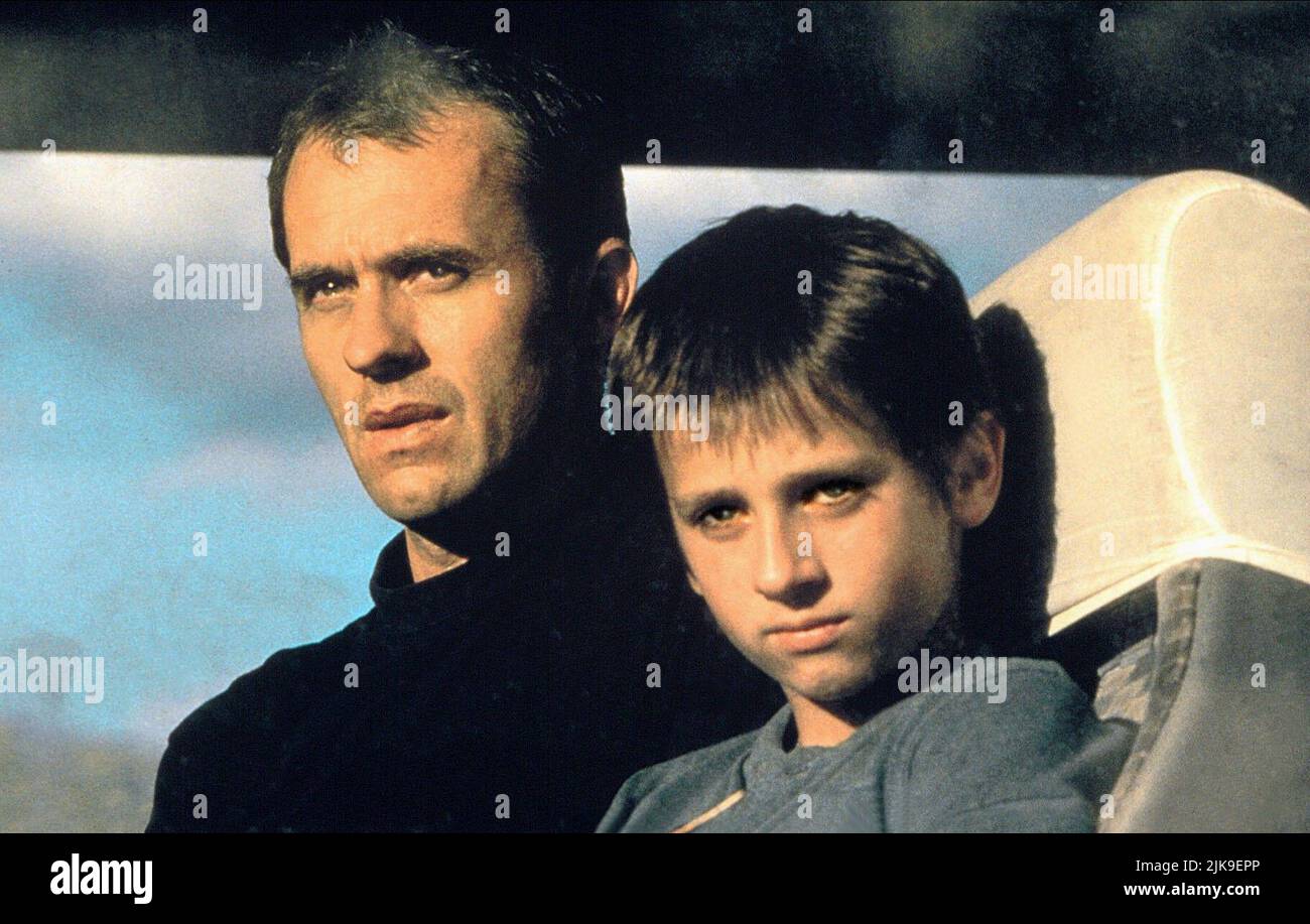 Stephen Dillane & Emira Nusevic Film: Welcome To Sarajevo (1997) Characters: Michael Henderson & Emira  Director: Michael Winterbottom 09 May 1997   **WARNING** This Photograph is for editorial use only and is the copyright of CHANNEL FOUR FILMS and/or the Photographer assigned by the Film or Production Company and can only be reproduced by publications in conjunction with the promotion of the above Film. A Mandatory Credit To CHANNEL FOUR FILMS is required. The Photographer should also be credited when known. No commercial use can be granted without written authority from the Film Company. Stock Photo