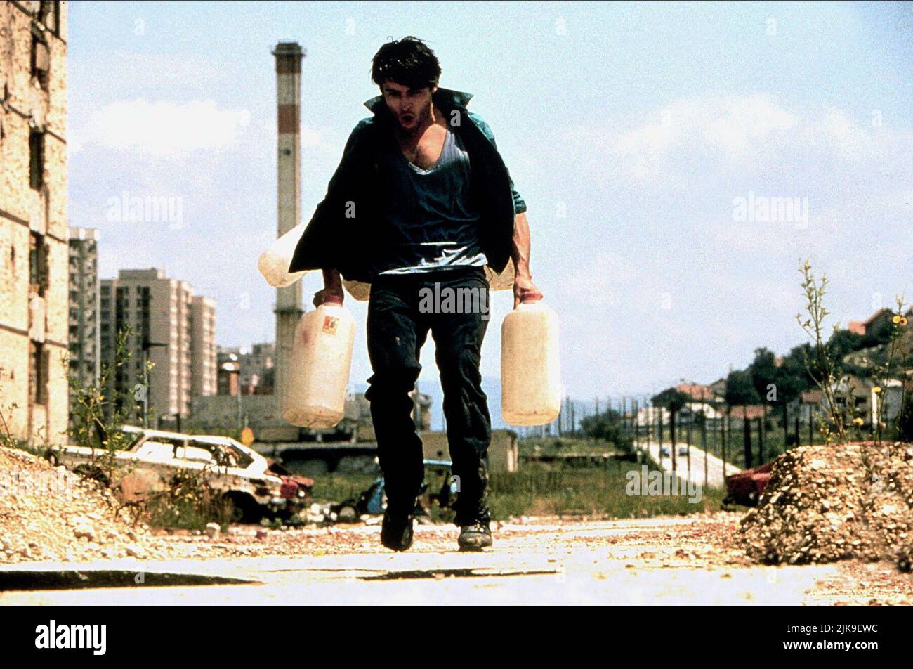 Goran Visnjic Film: Welcome To Sarajevo (1997) Characters: Risto Bavic  Director: Michael Winterbottom 09 May 1997   **WARNING** This Photograph is for editorial use only and is the copyright of CHANNEL FOUR FILMS and/or the Photographer assigned by the Film or Production Company and can only be reproduced by publications in conjunction with the promotion of the above Film. A Mandatory Credit To CHANNEL FOUR FILMS is required. The Photographer should also be credited when known. No commercial use can be granted without written authority from the Film Company. Stock Photo