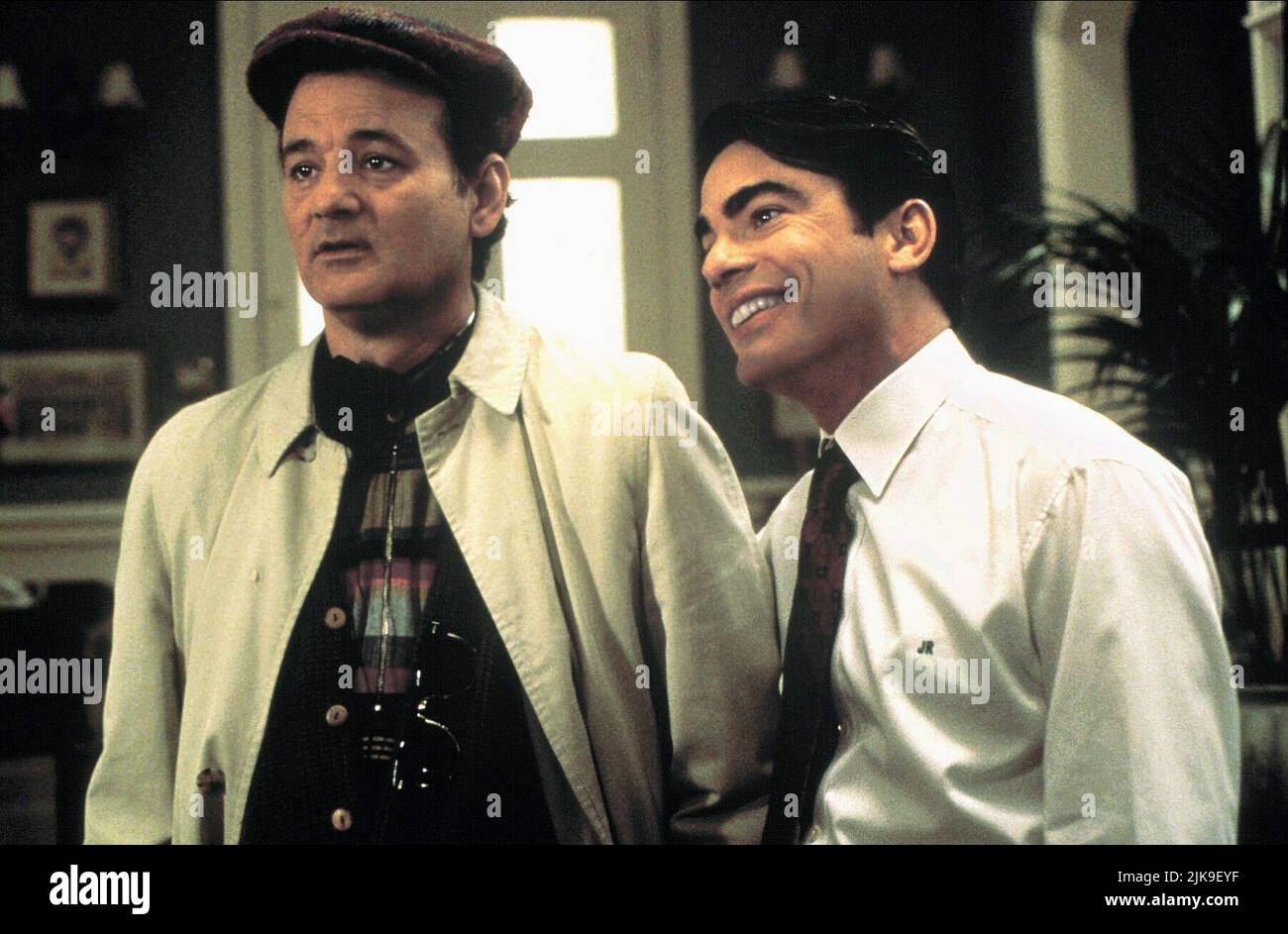 Bill Murray & Peter Gallagher Film: The Man Who Knew Too Little (USA/DE 1997) Characters: Wallace 'Wally' Ritchie & James 'Jimmy' Ritchie  Director: Jon Amiel 14 November 1997   **WARNING** This Photograph is for editorial use only and is the copyright of WARNER and/or the Photographer assigned by the Film or Production Company and can only be reproduced by publications in conjunction with the promotion of the above Film. A Mandatory Credit To WARNER is required. The Photographer should also be credited when known. No commercial use can be granted without written authority from the Film Compan Stock Photo