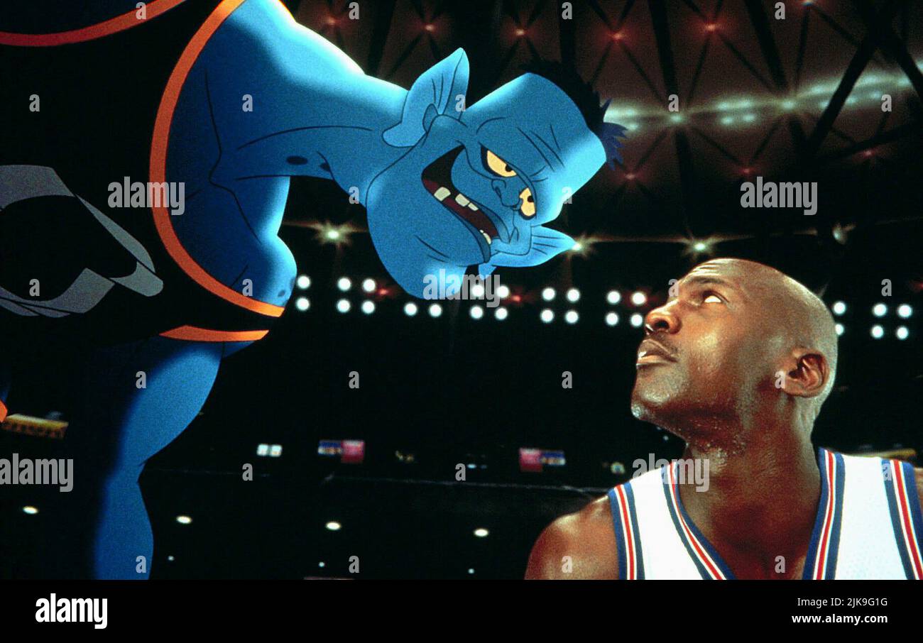 Monsta Blanko & Michael Jordan Film: Space Jam (USA 1996) Characters: & Himself  Director: Joe Pytka 10 November 1996   **WARNING** This Photograph is for editorial use only and is the copyright of WARNER BROS. and/or the Photographer assigned by the Film or Production Company and can only be reproduced by publications in conjunction with the promotion of the above Film. A Mandatory Credit To WARNER BROS. is required. The Photographer should also be credited when known. No commercial use can be granted without written authority from the Film Company. Stock Photo