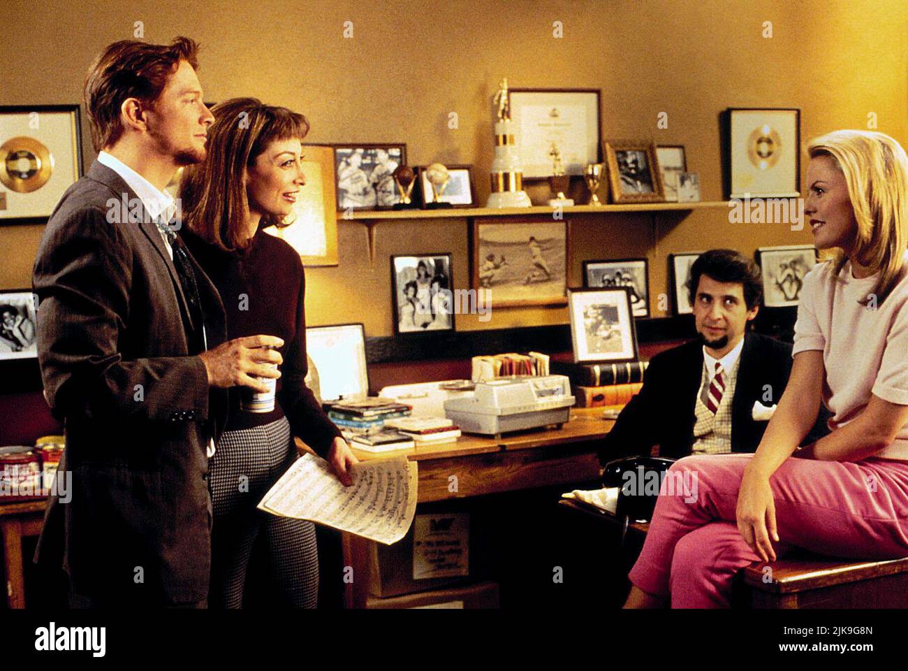 Eric Stoltz, Illeana Douglas, John Turturro & Patsy Kensit Film: Grace Of My Heart (1996) Characters: Howard Cazsatt,Denise Waverly / Edna Buxton,Joel Millner & Cheryl Steed  Director: Allison Anders 08 September 1996   **WARNING** This Photograph is for editorial use only and is the copyright of UNIVERSAL and/or the Photographer assigned by the Film or Production Company and can only be reproduced by publications in conjunction with the promotion of the above Film. A Mandatory Credit To UNIVERSAL is required. The Photographer should also be credited when known. No commercial use can be grante Stock Photo