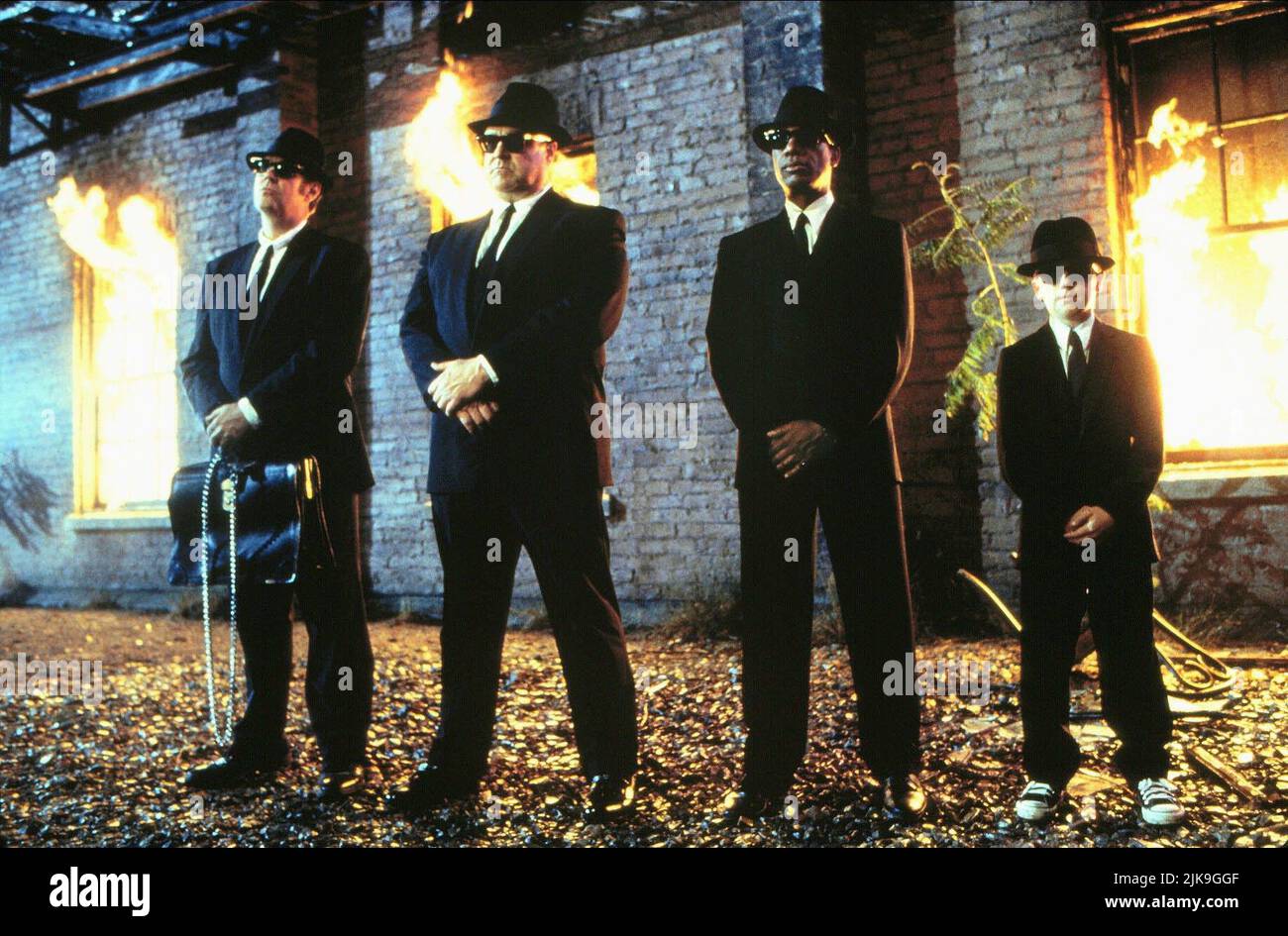 Dan Aykroyd, John Goodman, Joe Morton & J. Evan Bonifant Film: Blues Brothers 2000 (1998) Characters: Elwood Blues,Mighty Mack McTeer,Cabel Chamberlain & Buster  Director: John Landis 06 February 1998   **WARNING** This Photograph is for editorial use only and is the copyright of UNIVERSAL PICTURES and/or the Photographer assigned by the Film or Production Company and can only be reproduced by publications in conjunction with the promotion of the above Film. A Mandatory Credit To UNIVERSAL PICTURES is required. The Photographer should also be credited when known. No commercial use can be grant Stock Photo