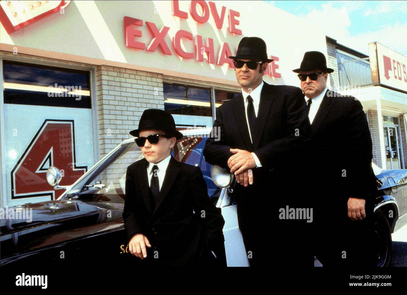 J. Evan Bonifant, Dan Aykroyd & John Goodman Film: Blues Brothers 2000 (1998) Characters: Buster,Elwood Blues & Mighty Mack McTeer  Director: John Landis 06 February 1998   **WARNING** This Photograph is for editorial use only and is the copyright of UNIVERSAL PICTURES and/or the Photographer assigned by the Film or Production Company and can only be reproduced by publications in conjunction with the promotion of the above Film. A Mandatory Credit To UNIVERSAL PICTURES is required. The Photographer should also be credited when known. No commercial use can be granted without written authority f Stock Photo