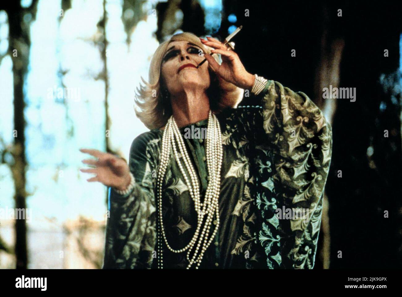 Anne Bancroft Film Great Expectations (USA 1998) Characters: Ms