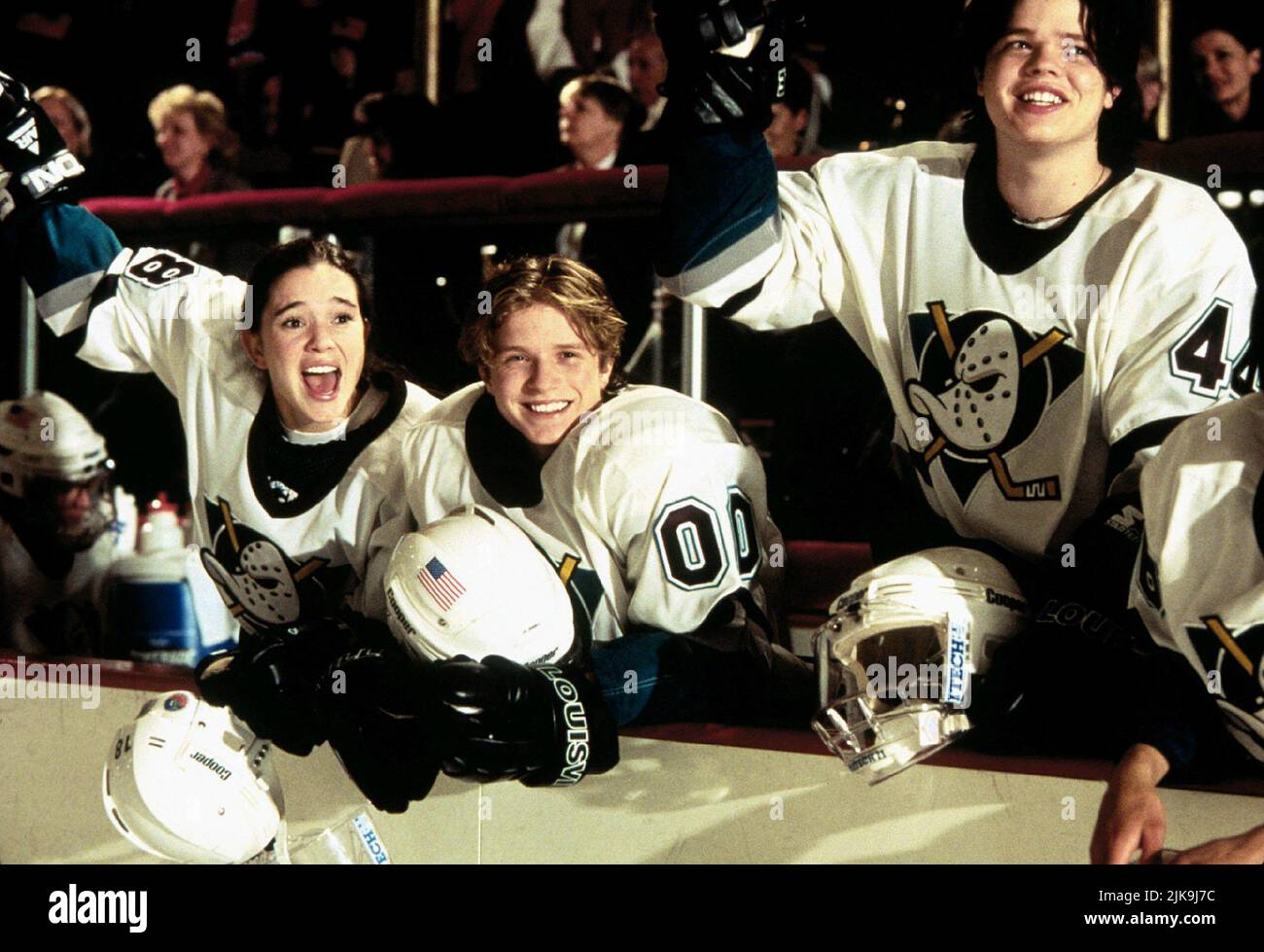 D2: THE MIGHTY DUCKS, Matt Doherty, Shaun Weiss and the team win the Junior  Goodwill Games in Los Angeles, 1994 Stock Photo - Alamy