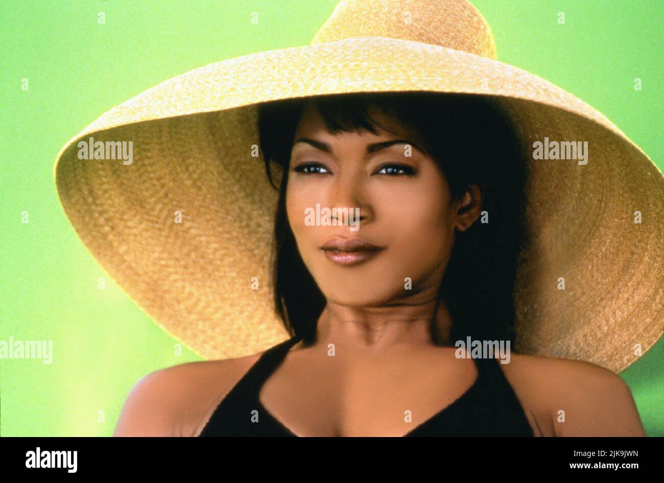 Angela Bassett Film: How Stella Got Her Groove Back (1998) Characters: Stella Payne  Director: Kevin Rodney Sullivan 03 August 1998   **WARNING** This Photograph is for editorial use only and is the copyright of 20 CENTURY FOX and/or the Photographer assigned by the Film or Production Company and can only be reproduced by publications in conjunction with the promotion of the above Film. A Mandatory Credit To 20 CENTURY FOX is required. The Photographer should also be credited when known. No commercial use can be granted without written authority from the Film Company. Stock Photo