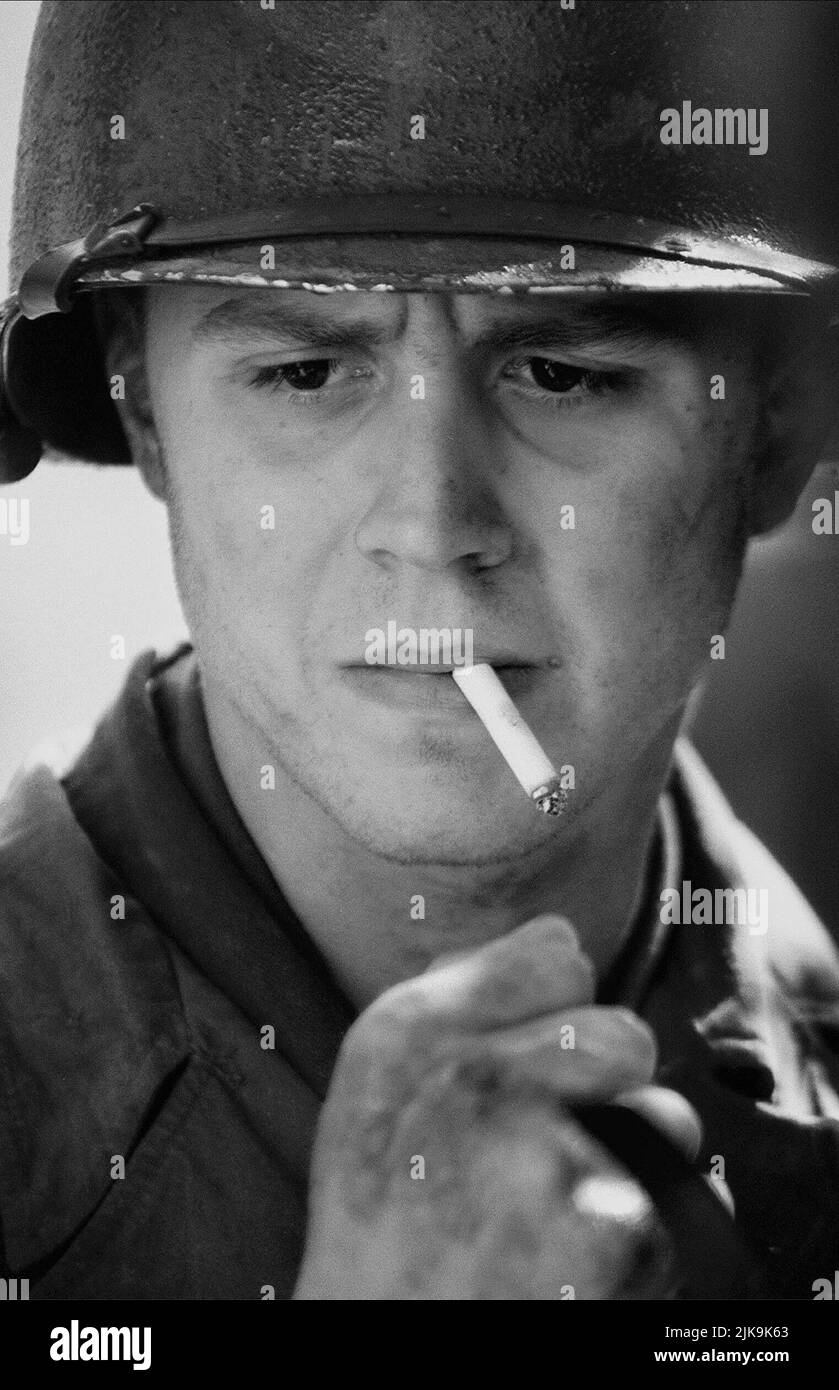 Giovanni Ribisi Film: Saving Private Ryan (USA 1998) Characters: T-4 Medic Irwin Wade  Director: Steven Spielberg 21 July 1998   **WARNING** This Photograph is for editorial use only and is the copyright of DREAMWORKSPARAMOUNT PICTURES and/or the Photographer assigned by the Film or Production Company and can only be reproduced by publications in conjunction with the promotion of the above Film. A Mandatory Credit To DREAMWORKSPARAMOUNT PICTURES is required. The Photographer should also be credited when known. No commercial use can be granted without written authority from the Film Company. Stock Photo