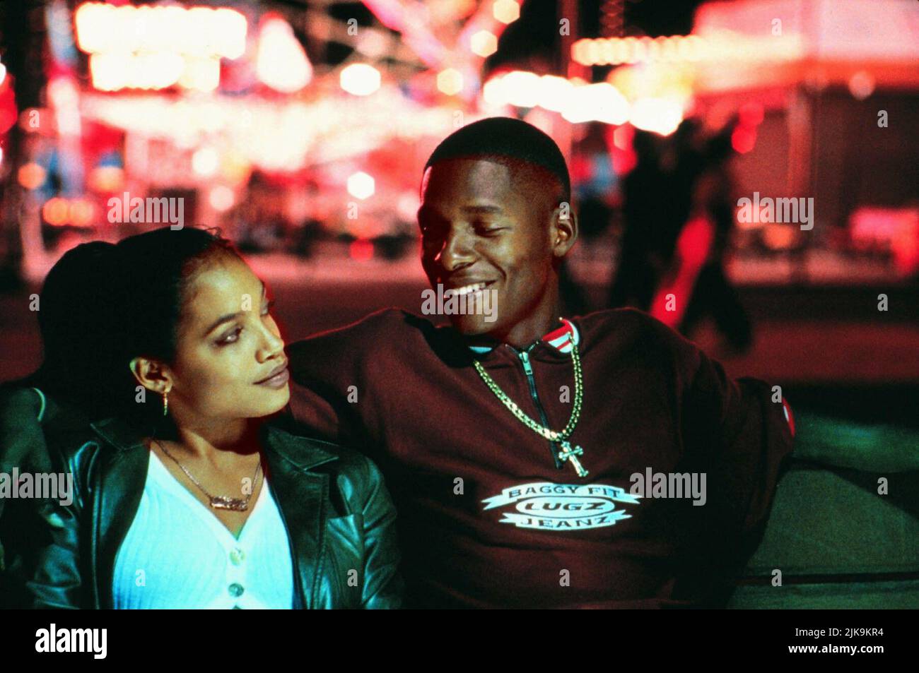 rosario-dawson-ray-allen-film-he-got-game-usa-1998-characters-lala-bonilla-jesus-shuttlesworth-director-spike-lee-01-may-1998-warning-this-photograph-is-for-editorial-use-only-and-is-the-copyright-of-touchstone-andor-the-photographer-assigned-by-the-film-or-production-company-and-can-only-be-reproduced-by-publications-in-conjunction-with-the-promotion-of-the-above-film-a-mandatory-credit-to-touchstone-is-required-the-photographer-should-also-be-credited-when-known-no-commercial-use-can-be-granted-without-written-authority-from-the-film-company-2JK9KR4.jpg