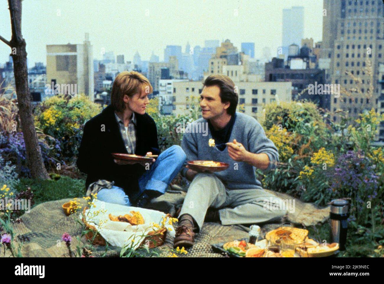 Mary Stuart Masterson, Christian Slater Film: Bed Of Roses (USA 1996) Characters: Lisa Walker,Lewis Farrell  Director: Michael Goldenberg 26 January 1996   **WARNING** This Photograph is for editorial use only and is the copyright of NEW LINE CINEMA and/or the Photographer assigned by the Film or Production Company and can only be reproduced by publications in conjunction with the promotion of the above Film. A Mandatory Credit To NEW LINE CINEMA is required. The Photographer should also be credited when known. No commercial use can be granted without written authority from the Film Company. Stock Photo