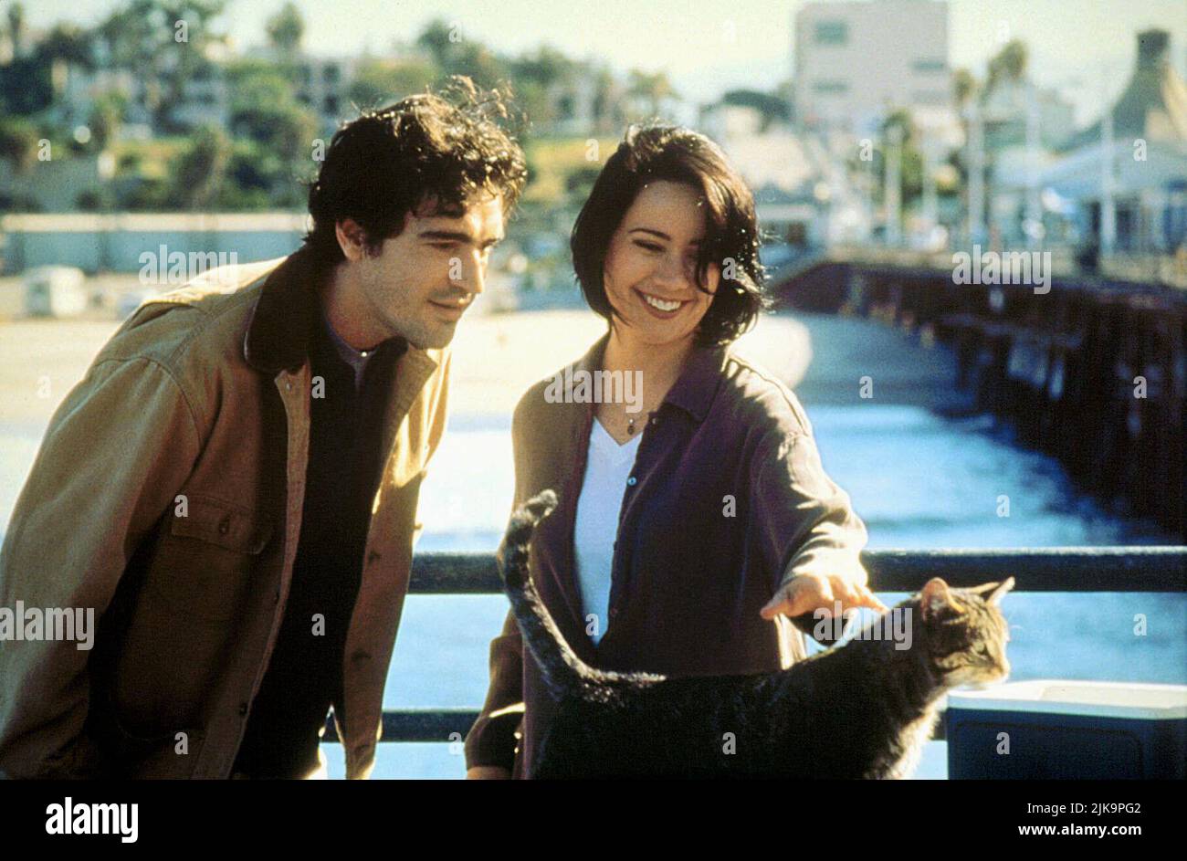 Ben Chaplin & Janeane Garofalo Film: The Truth About Cats And Dogs (USA 1996)   Director: Michael Lehmann 26 April 1996   **WARNING** This Photograph is for editorial use only and is the copyright of 20TH CENTURY FOX and/or the Photographer assigned by the Film or Production Company and can only be reproduced by publications in conjunction with the promotion of the above Film. A Mandatory Credit To 20TH CENTURY FOX is required. The Photographer should also be credited when known. No commercial use can be granted without written authority from the Film Company. Stock Photo