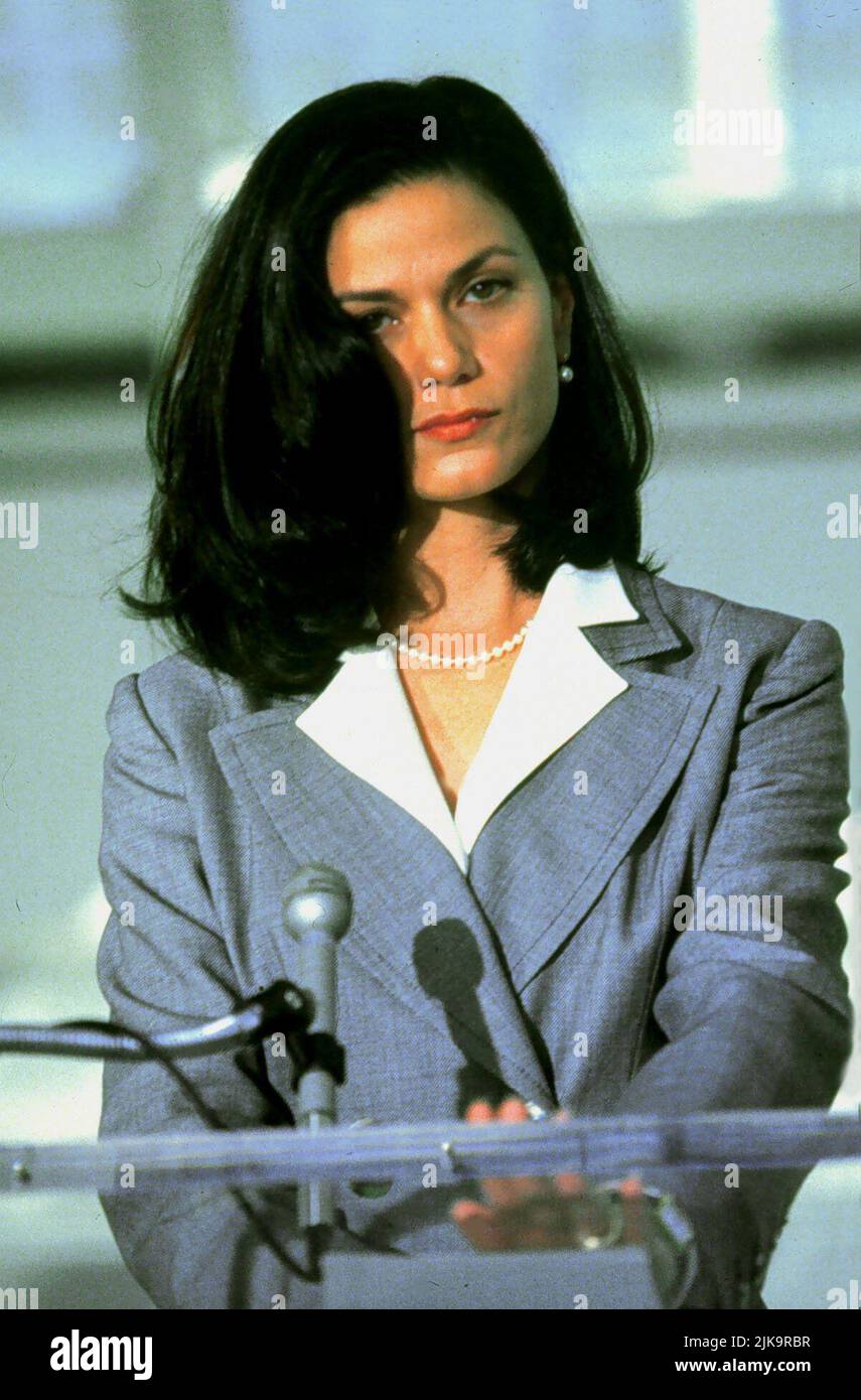 Linda Fiorentino Film: Jade (1995) Characters: Trina Gavin Director:  William Friedkin 13 October 1995 **WARNING** This Photograph is for  editorial use only and is the copyright of PARAMOUNT and/or the  Photographer assigned