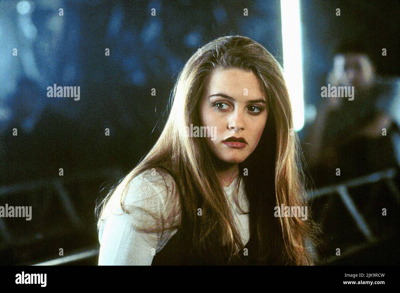 Alicia Silverstone Film: Hideaway (1995) Characters: Regina  Director: Hideaway 03 March 1995   **WARNING** This Photograph is for editorial use only and is the copyright of TRISTAR and/or the Photographer assigned by the Film or Production Company and can only be reproduced by publications in conjunction with the promotion of the above Film. A Mandatory Credit To TRISTAR is required. The Photographer should also be credited when known. No commercial use can be granted without written authority from the Film Company. Stock Photo