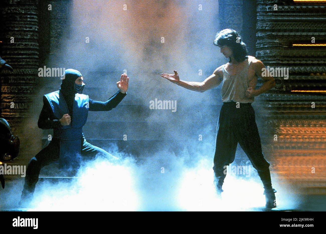 Francois Petit & Robin Shou Film: Mortal Kombat (1995) Characters: Sub-Zero & Liu Kang  Director: Paul W.S. Anderson 13 July 1995   **WARNING** This Photograph is for editorial use only and is the copyright of NEW LINE and/or the Photographer assigned by the Film or Production Company and can only be reproduced by publications in conjunction with the promotion of the above Film. A Mandatory Credit To NEW LINE is required. The Photographer should also be credited when known. No commercial use can be granted without written authority from the Film Company. Stock Photo