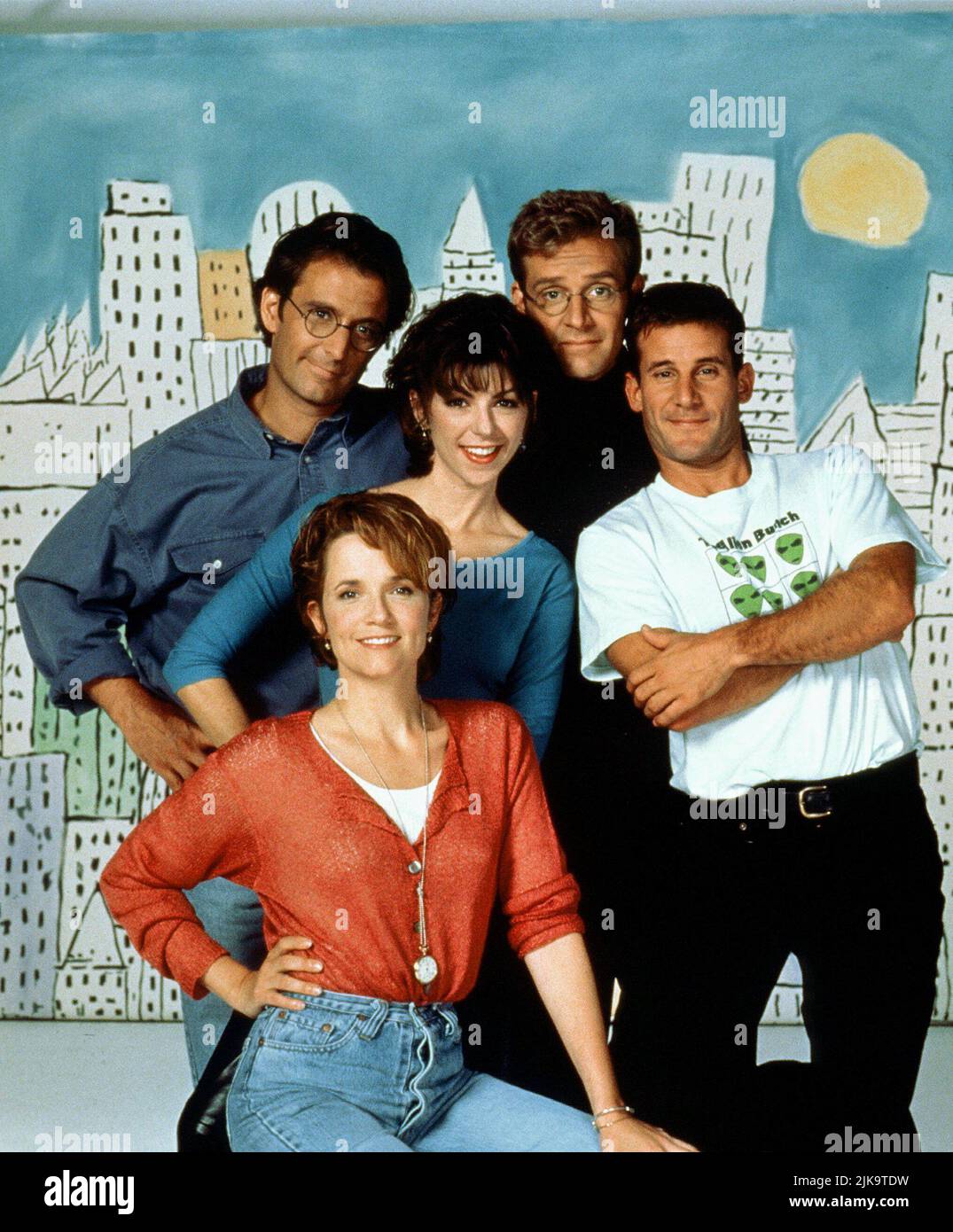 Lea Thompson, Eric Lutes, Amy Pietz, Malcolm Gets, Andy Lauer Television: Caroline In The City (1995)   Director: Fred Barron 21 September 1995   **WARNING** This Photograph is for editorial use only and is the copyright of NBC and/or the Photographer assigned by the Film or Production Company and can only be reproduced by publications in conjunction with the promotion of the above Film. A Mandatory Credit To NBC is required. The Photographer should also be credited when known. No commercial use can be granted without written authority from the Film Company. Stock Photo