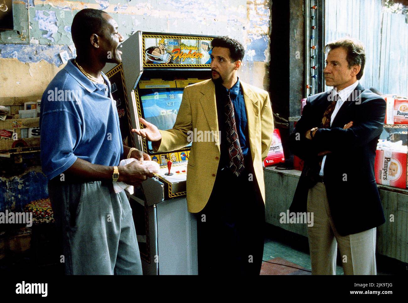 Delroy Lindo, John Turturro & Harvey Keitel Film: Clockers (1995) Characters: Rodney Little,Det. Larry Mazilli & Det. Rocco Klein  13 September 1995   **WARNING** This Photograph is for editorial use only and is the copyright of UNIVERSAL and/or the Photographer assigned by the Film or Production Company and can only be reproduced by publications in conjunction with the promotion of the above Film. A Mandatory Credit To UNIVERSAL is required. The Photographer should also be credited when known. No commercial use can be granted without written authority from the Film Company. Stock Photo
