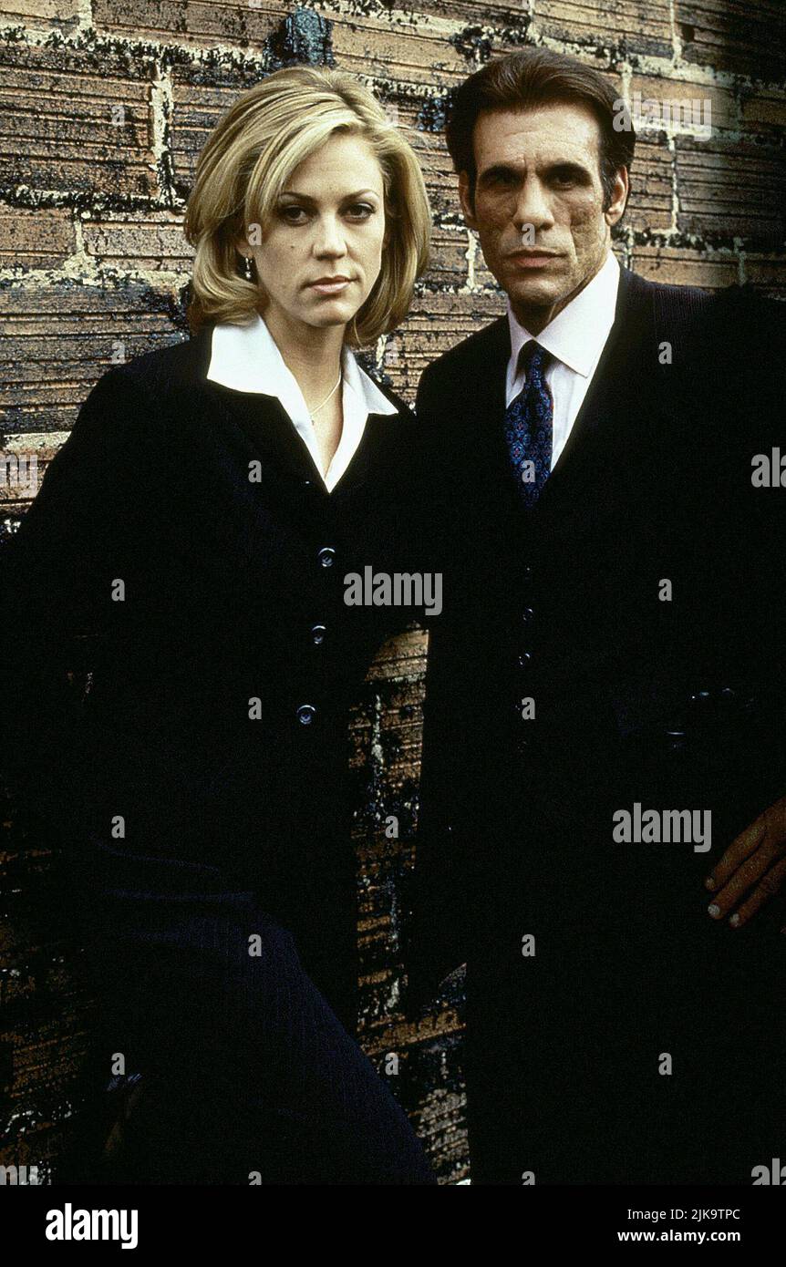 Ally Walker, Robert Davi Television: Profiler (1998) Characters: Dr. Samantha 'Sam' Waters,Agent Bailey Malone  Director: Cynthia Saunders 21 September 1996   **WARNING** This Photograph is for editorial use only and is the copyright of NBC and/or the Photographer assigned by the Film or Production Company and can only be reproduced by publications in conjunction with the promotion of the above Film. A Mandatory Credit To NBC is required. The Photographer should also be credited when known. No commercial use can be granted without written authority from the Film Company. Stock Photo