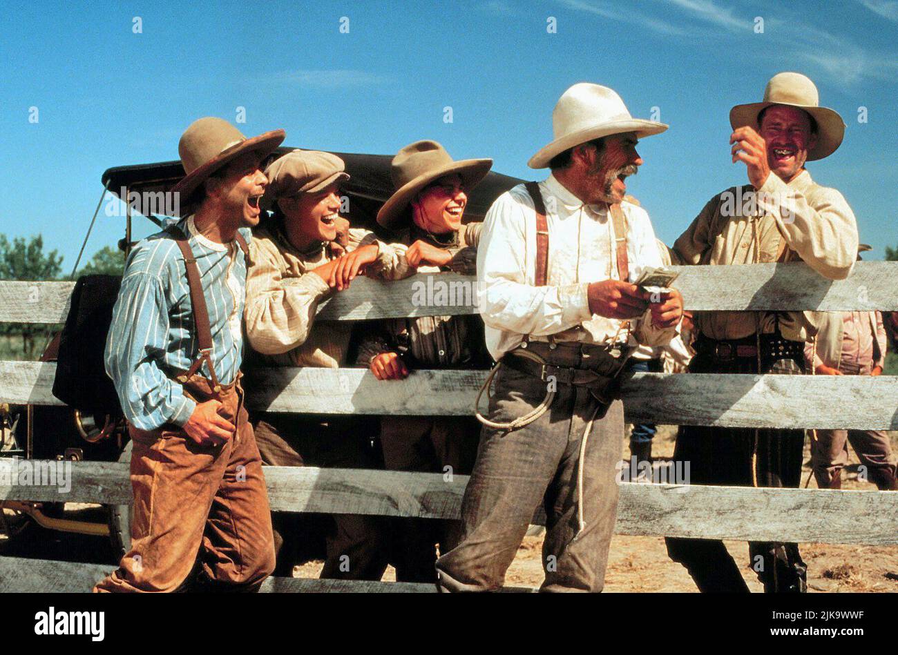 Terry Kinney, Matt Damon, Blayne Weaver, Tommy Lee Jones & Sam Shepard Film: The Good Old Boys (TV-Film) Characters: Walter Calloway,Cotton Calloway,Tommy Calloway,Hewey Calloway & Tarnell  Usa 1995, Director: Tommy Lee Jones 05 March 1995   **WARNING** This Photograph is for editorial use only and is the copyright of TURNER PICTURES and/or the Photographer assigned by the Film or Production Company and can only be reproduced by publications in conjunction with the promotion of the above Film. A Mandatory Credit To TURNER PICTURES is required. The Photographer should also be credited when know Stock Photo