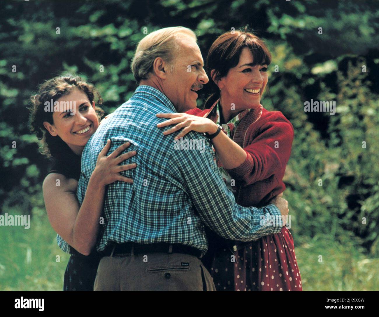 Virginie Darmon Michel Serrault Carmen Maura Film Happiness Is In virginie-darmon-michel-serrault-carmen-maura-film-happiness-is-in