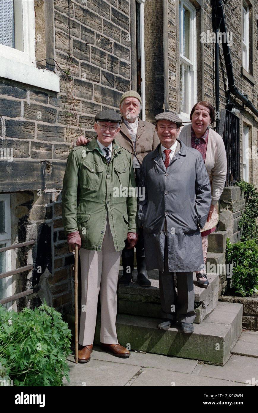Foggy, Compo, Clegg, Nora Batty, Brian Wilde, Bill Owen, Peter Sallis & Kathy Staff Television: Last Of The Summer Wine (TV-Serie) Characters: ,,Clegg,Nora Batty,Foggy Dewhurst,Compo Simmonite,Clegg & Nora Batty  Uk 1973-2010, 21 May 1996   **WARNING** This Photograph is for editorial use only and is the copyright of BBC and/or the Photographer assigned by the Film or Production Company and can only be reproduced by publications in conjunction with the promotion of the above Film. A Mandatory Credit To BBC is required. The Photographer should also be credited when known. No commercial use can Stock Photo