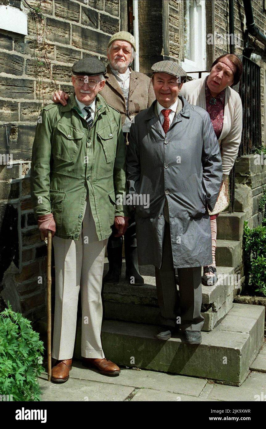 Compo, Nora Batty, Foggy & Clegg, Bill Owen, Kathy Staff, Brian Wilde & Peter Sallis Television: Last Of The Summer Wine (TV-Serie) Characters: ,Nora Batty, & Clegg,Compo Simmonite,Nora Batty,Foggy Dewhurst & Clegg  Uk 1973-2010, 21 May 1996   **WARNING** This Photograph is for editorial use only and is the copyright of BBC and/or the Photographer assigned by the Film or Production Company and can only be reproduced by publications in conjunction with the promotion of the above Film. A Mandatory Credit To BBC is required. The Photographer should also be credited when known. No commercial use c Stock Photo