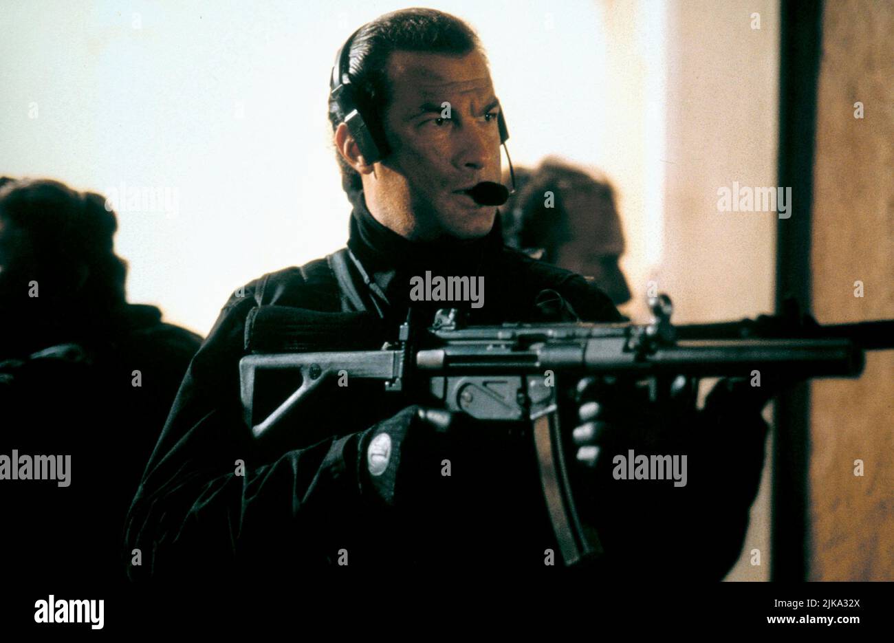Steven Seagal Film: Executive Decision (USA 1996) Characters: Lt. Colonel Austin Travis  Director: Stuart Baird 15 March 1996   **WARNING** This Photograph is for editorial use only and is the copyright of WARNER BROS. and/or the Photographer assigned by the Film or Production Company and can only be reproduced by publications in conjunction with the promotion of the above Film. A Mandatory Credit To WARNER BROS. is required. The Photographer should also be credited when known. No commercial use can be granted without written authority from the Film Company. Stock Photo