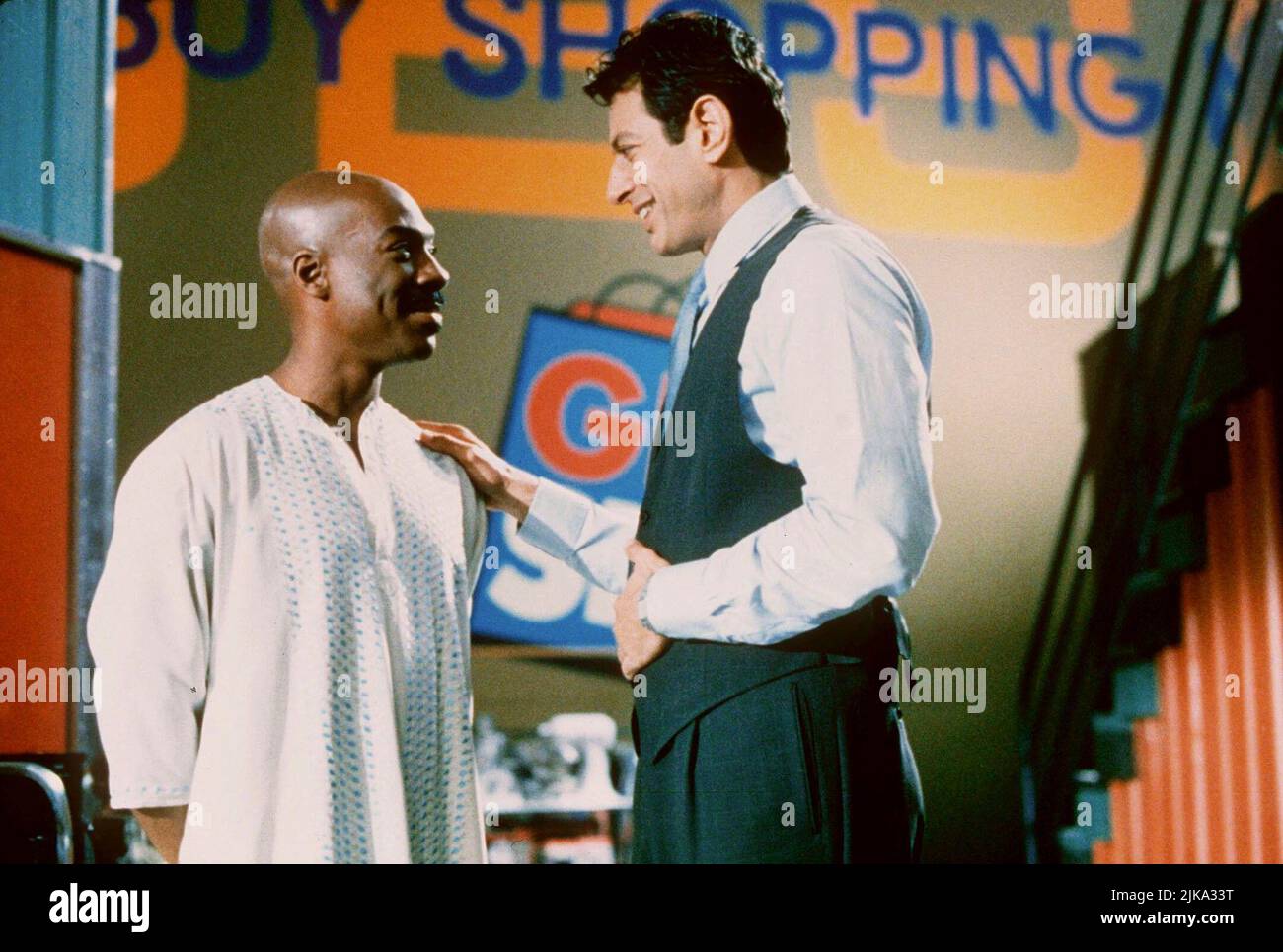 Eddie Murphy & Jeff Goldblum Film: Holy Man (USA 1998) Characters: G & Ricky Hayman  Director: Stephen Herek 09 October 1998   **WARNING** This Photograph is for editorial use only and is the copyright of TOUCHSTONE PICTURES and/or the Photographer assigned by the Film or Production Company and can only be reproduced by publications in conjunction with the promotion of the above Film. A Mandatory Credit To TOUCHSTONE PICTURES is required. The Photographer should also be credited when known. No commercial use can be granted without written authority from the Film Company. Stock Photo