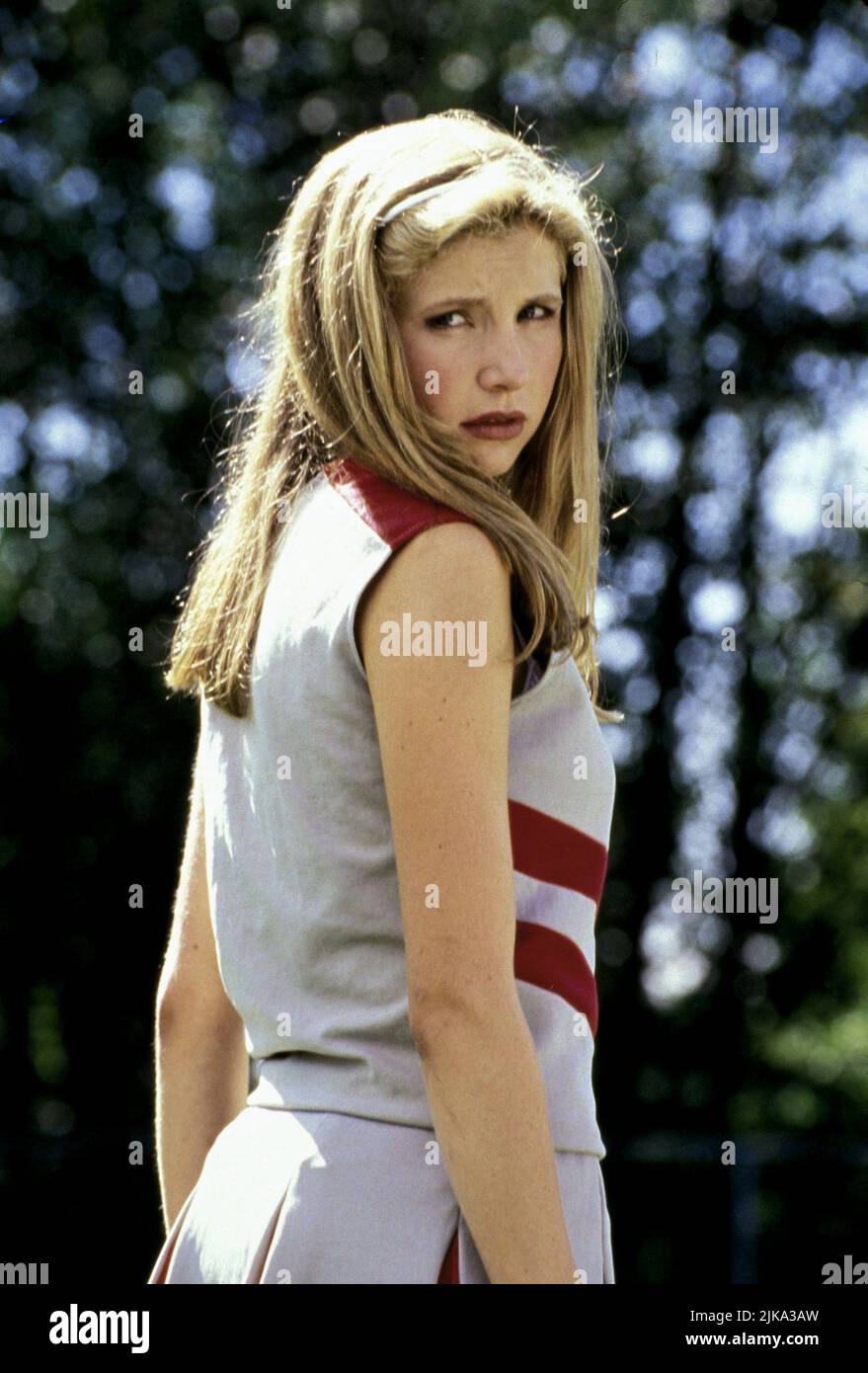 Sarah Chalke Film: Moment Of Truth: Stand Against Fear; Unlikely Suspects (1996) Characters: Krista Wilson  Director: Joseph L. Scanlan 16 December 1996   **WARNING** This Photograph is for editorial use only and is the copyright of O'HARA-HOROWITZ PRODUCTIONS and/or the Photographer assigned by the Film or Production Company and can only be reproduced by publications in conjunction with the promotion of the above Film. A Mandatory Credit To O'HARA-HOROWITZ PRODUCTIONS is required. The Photographer should also be credited when known. No commercial use can be granted without written authority f Stock Photo