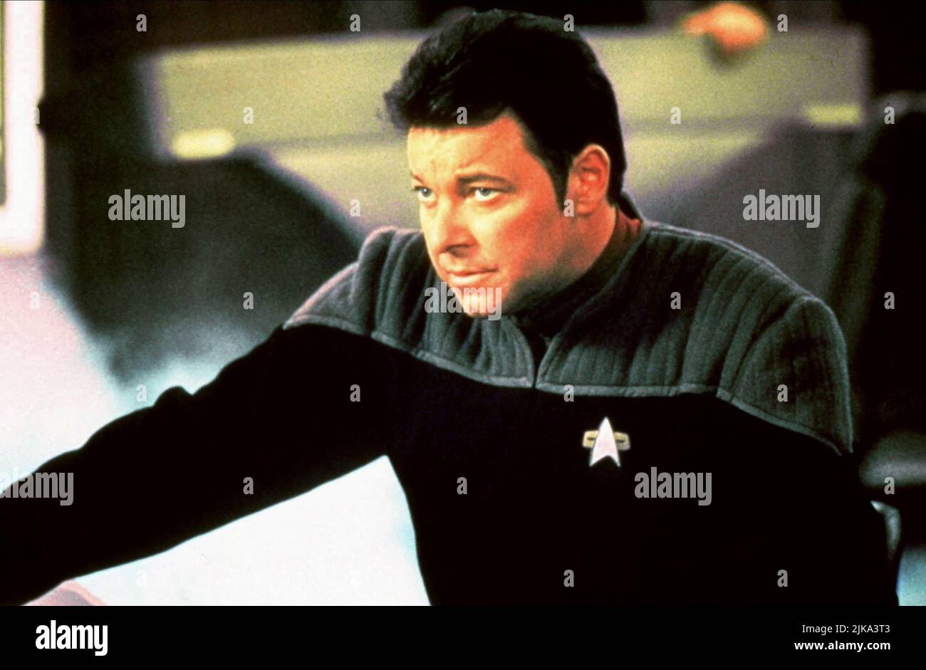 Jonathan Frakes Film: Star Trek: Insurrection (USA 1998) Characters: Commander William T. Riker  / Star Trek Ix Director: Jonathan Frakes 10 December 1998   **WARNING** This Photograph is for editorial use only and is the copyright of PARAMOUNT PICTURES and/or the Photographer assigned by the Film or Production Company and can only be reproduced by publications in conjunction with the promotion of the above Film. A Mandatory Credit To PARAMOUNT PICTURES is required. The Photographer should also be credited when known. No commercial use can be granted without written authority from the Film Com Stock Photo