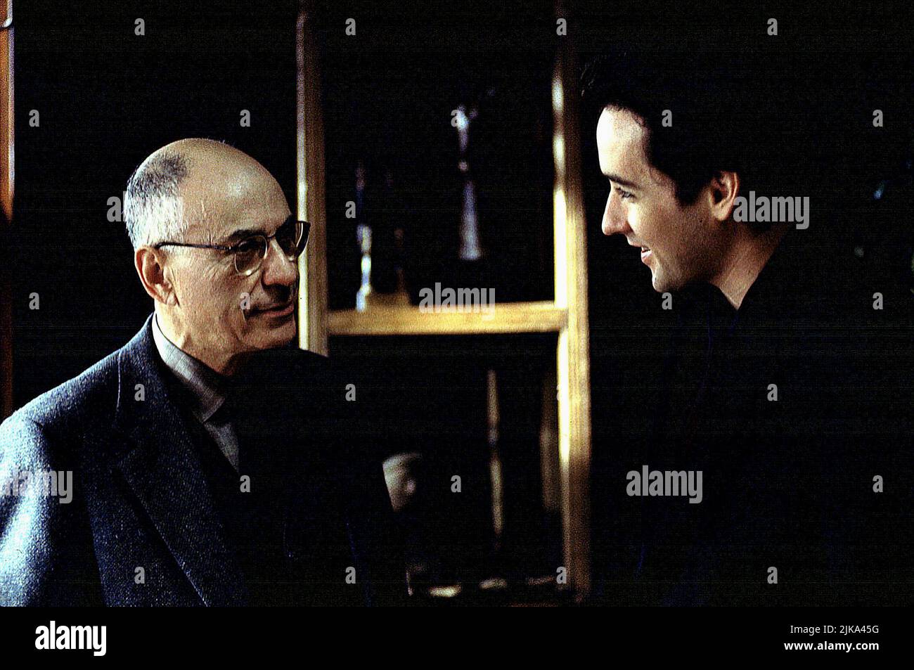 Alan Arkin & John Cusack Film: Grosse Pointe Blank (1997) Characters: Dr. Oatman & Martin Q. Blank  Director: George Armitage 11 April 1997   **WARNING** This Photograph is for editorial use only and is the copyright of BUENA VISTA and/or the Photographer assigned by the Film or Production Company and can only be reproduced by publications in conjunction with the promotion of the above Film. A Mandatory Credit To BUENA VISTA is required. The Photographer should also be credited when known. No commercial use can be granted without written authority from the Film Company. Stock Photo