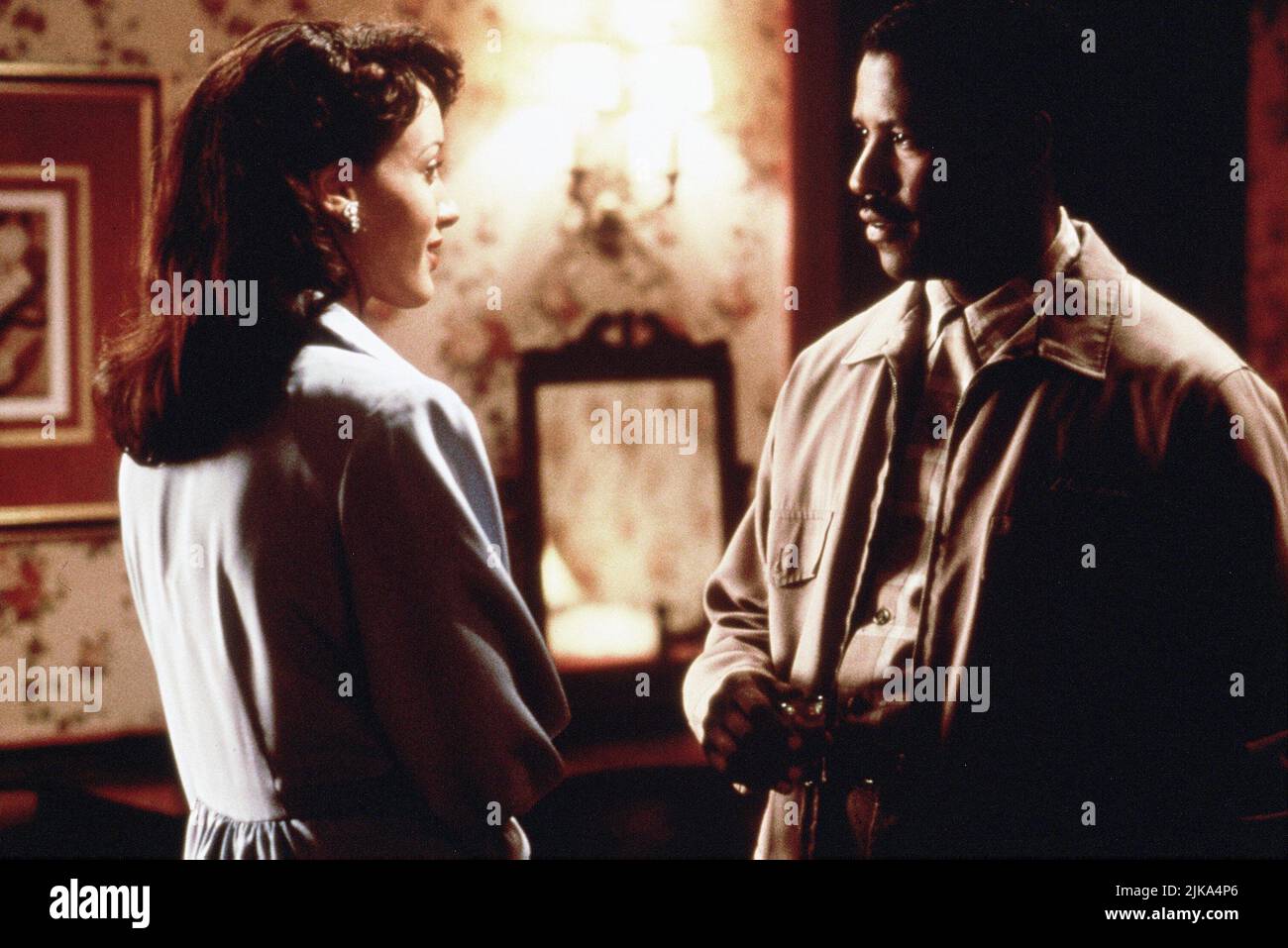Blue dress denzel washington hi-res stock photography and images - Alamy