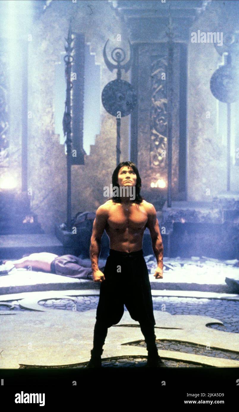 Robin Shou Film: Mortal Kombat (1997) Characters: Liu Kang  Director: Paul W.S. Anderson 13 July 1995   **WARNING** This Photograph is for editorial use only and is the copyright of NEW LINE and/or the Photographer assigned by the Film or Production Company and can only be reproduced by publications in conjunction with the promotion of the above Film. A Mandatory Credit To NEW LINE is required. The Photographer should also be credited when known. No commercial use can be granted without written authority from the Film Company. Stock Photo