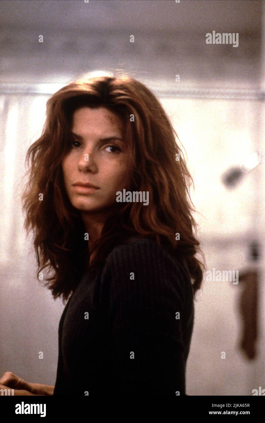 Sandra Bullock Film: The Net (1995) Characters: Angela Bennett Director:  Irwin Winkler 28 July 1995 **WARNING** This Photograph is for editorial use  only and is the copyright of COLUMBIA and/or the Photographer