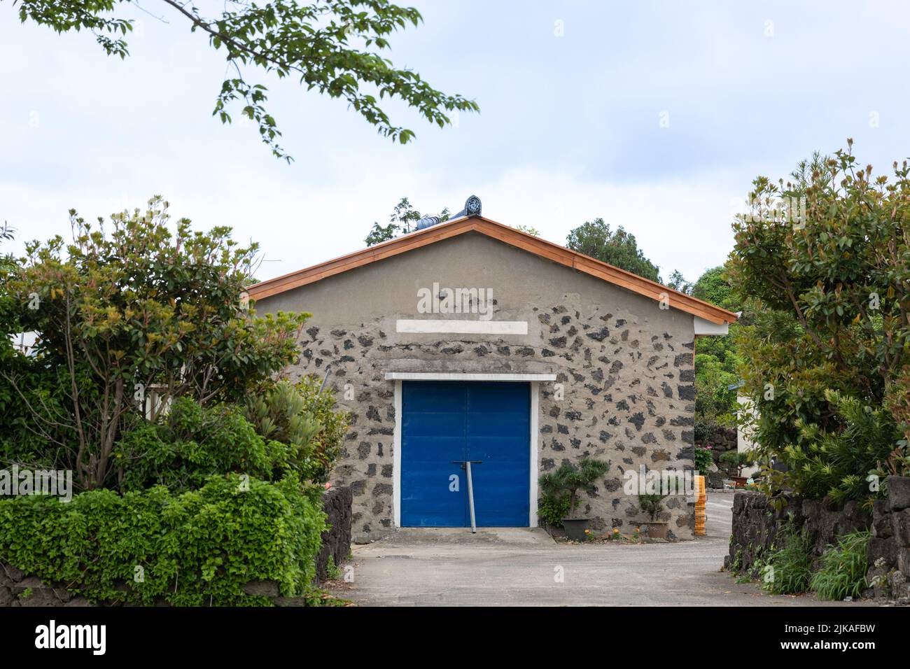 Doldam, stone wall house in Jeju island of Korea Stock Photo Alamy