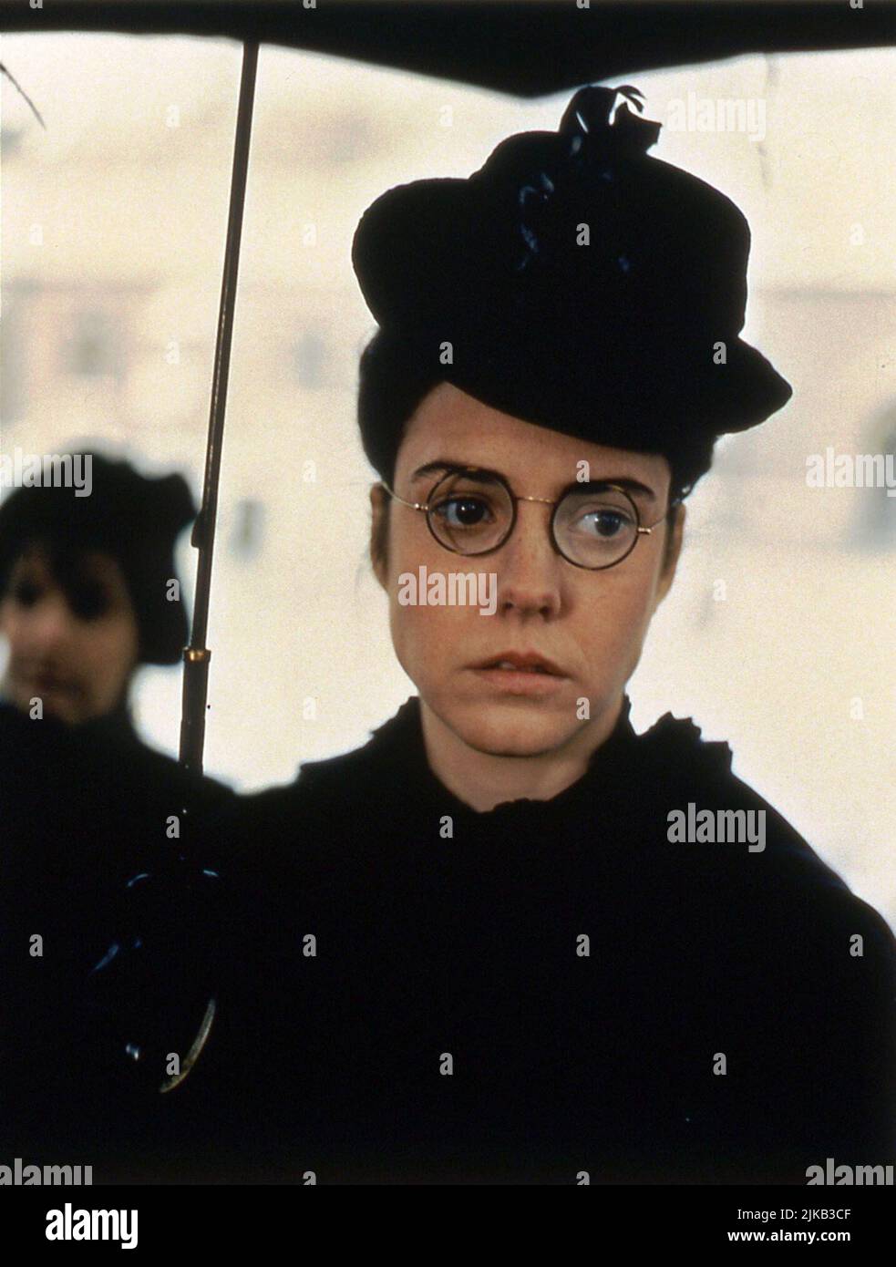 MARY-LOUISE PARKER in THE PORTRAIT OF A LADY (1996), directed by JANE CAMPION. Credit: PROPAGANDA FILMS / Album Stock Photo