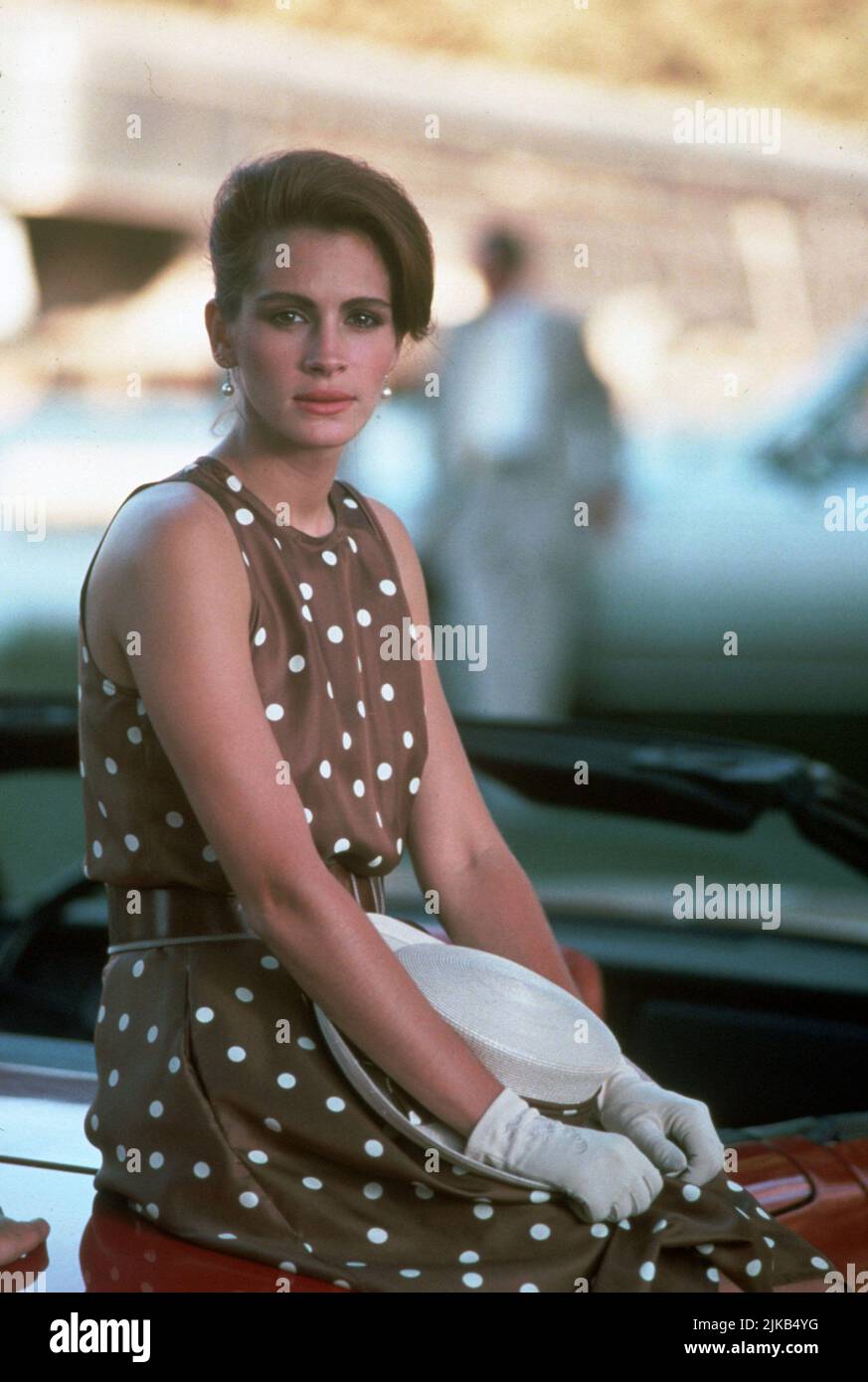 JULIA ROBERTS in PRETTY WOMAN (1990), directed by GARRY MARSHALL. Credit: TOUCHSTONE/WARNERS / Album Stock Photo
