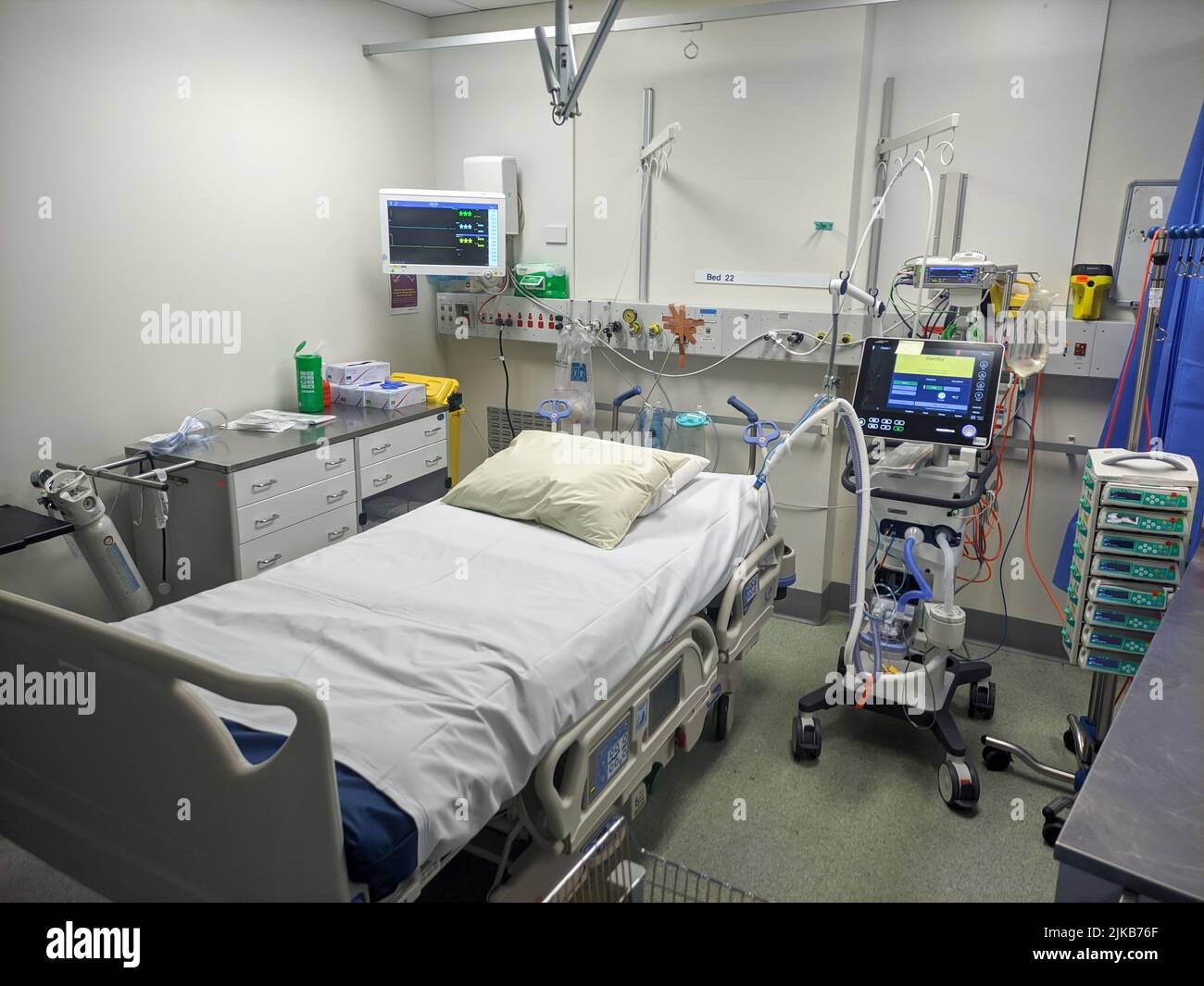icu hospital bed space with a ventilator Stock Photo Alamy