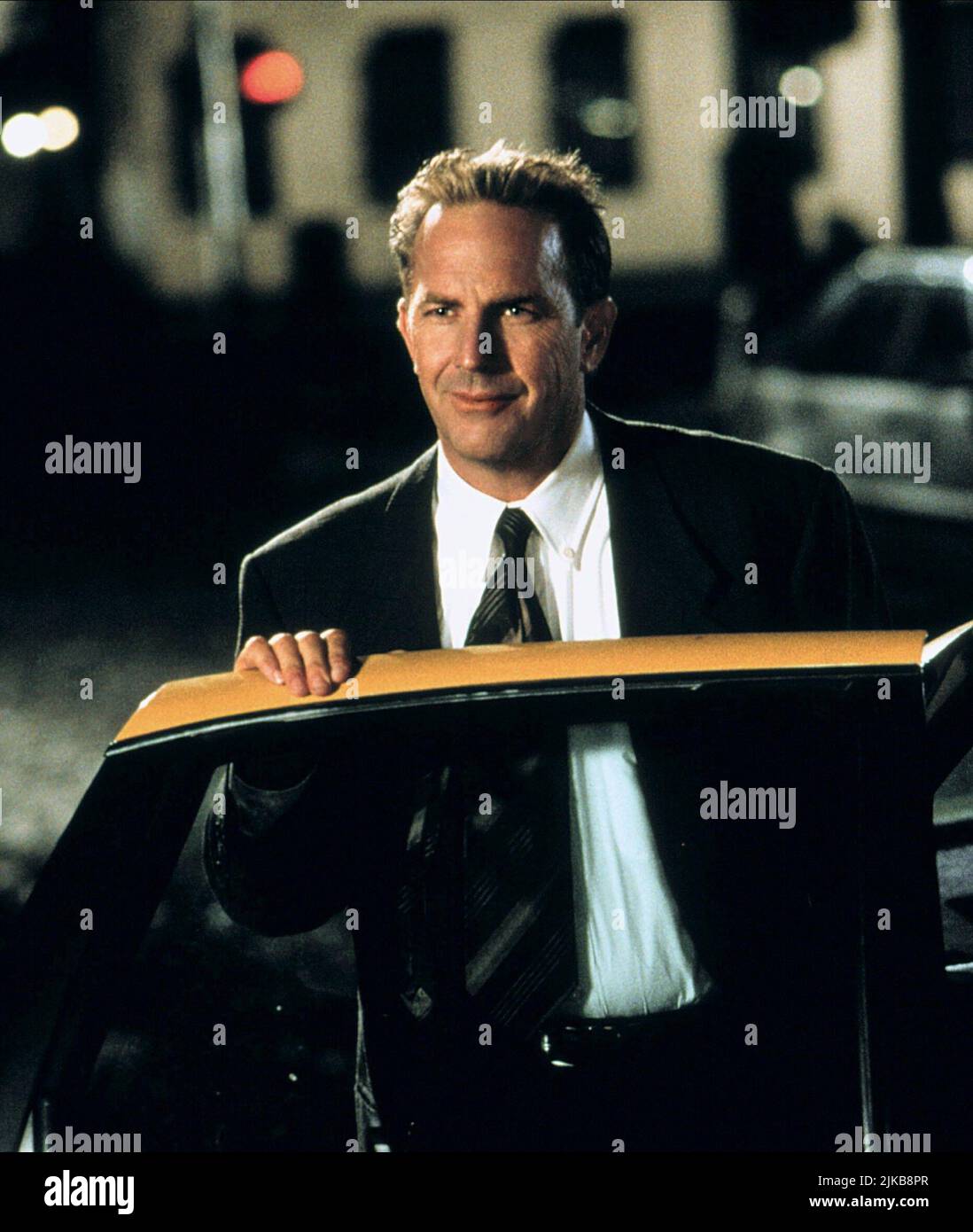https://c8.alamy.com/comp/2JKB8PR/kevin-costner-film-for-love-of-the-game-usa-1999-characters-billy-chapel-director-sam-raimi-15-september-1999-warning-this-photograph-is-for-editorial-use-only-and-is-the-copyright-of-universal-pictures-andor-the-photographer-assigned-by-the-film-or-production-company-and-can-only-be-reproduced-by-publications-in-conjunction-with-the-promotion-of-the-above-film-a-mandatory-credit-to-universal-pictures-is-required-the-photographer-should-also-be-credited-when-known-no-commercial-use-can-be-granted-without-written-authority-from-the-film-company-2JKB8PR.jpg