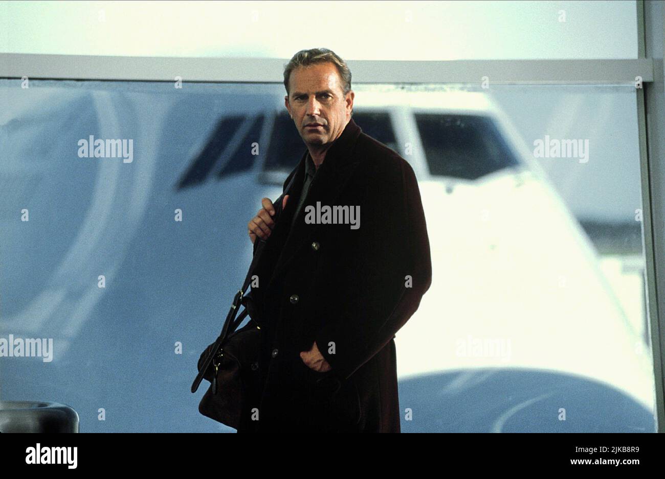 https://c8.alamy.com/comp/2JKB8R9/kevin-costner-film-for-love-of-the-game-usa-1999-characters-billy-chapel-director-sam-raimi-15-september-1999-warning-this-photograph-is-for-editorial-use-only-and-is-the-copyright-of-universal-pictures-andor-the-photographer-assigned-by-the-film-or-production-company-and-can-only-be-reproduced-by-publications-in-conjunction-with-the-promotion-of-the-above-film-a-mandatory-credit-to-universal-pictures-is-required-the-photographer-should-also-be-credited-when-known-no-commercial-use-can-be-granted-without-written-authority-from-the-film-company-2JKB8R9.jpg