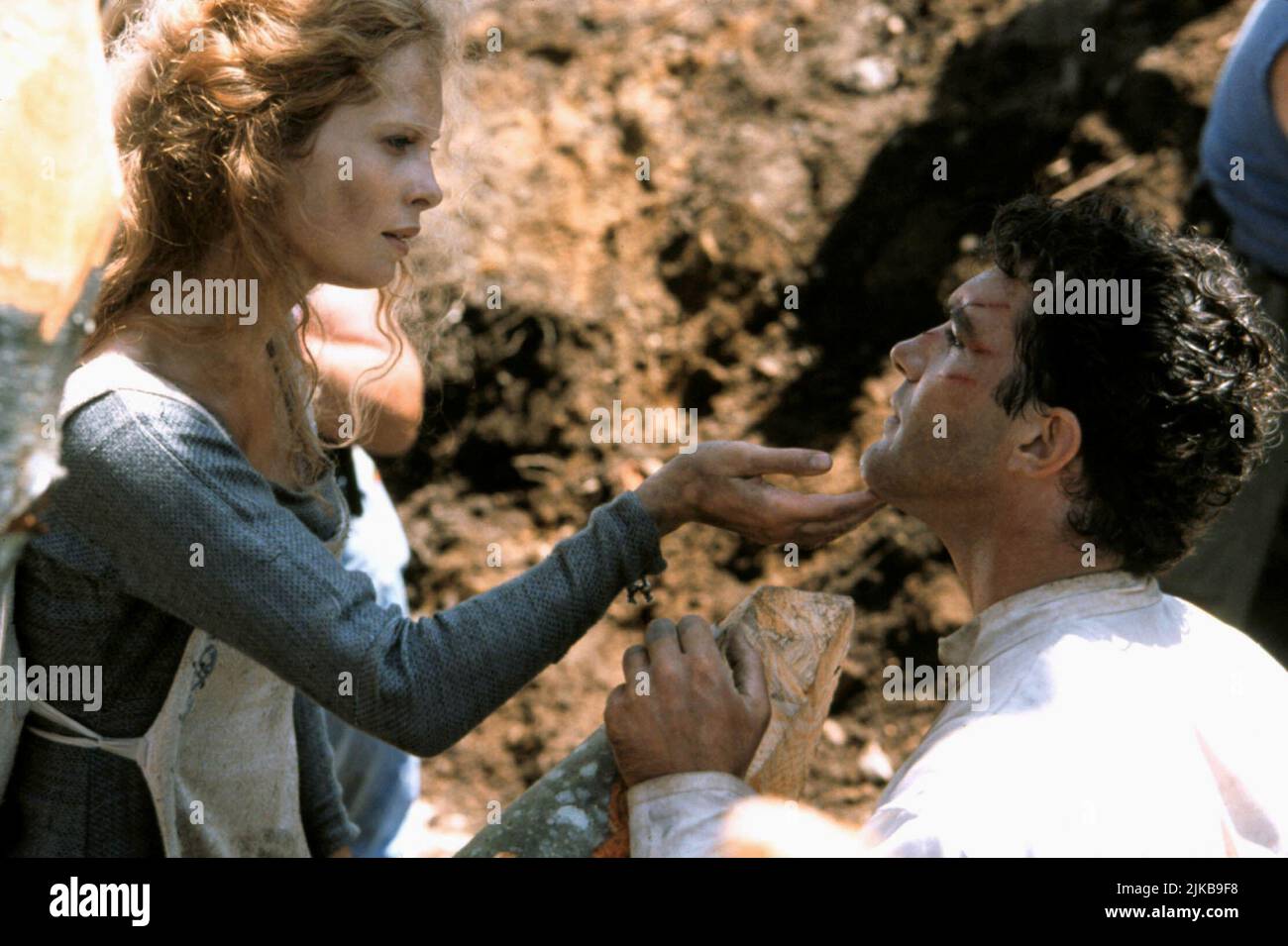 Maria Bonnevie & Antonio Banderas Film: The 13th Warrior (USA 1999) Characters: Olga & Ahmed Ibn Fahdlan  Director: John Mctiernan 25 June 1999   **WARNING** This Photograph is for editorial use only and is the copyright of TOUCHSTONE and/or the Photographer assigned by the Film or Production Company and can only be reproduced by publications in conjunction with the promotion of the above Film. A Mandatory Credit To TOUCHSTONE is required. The Photographer should also be credited when known. No commercial use can be granted without written authority from the Film Company. Stock Photo