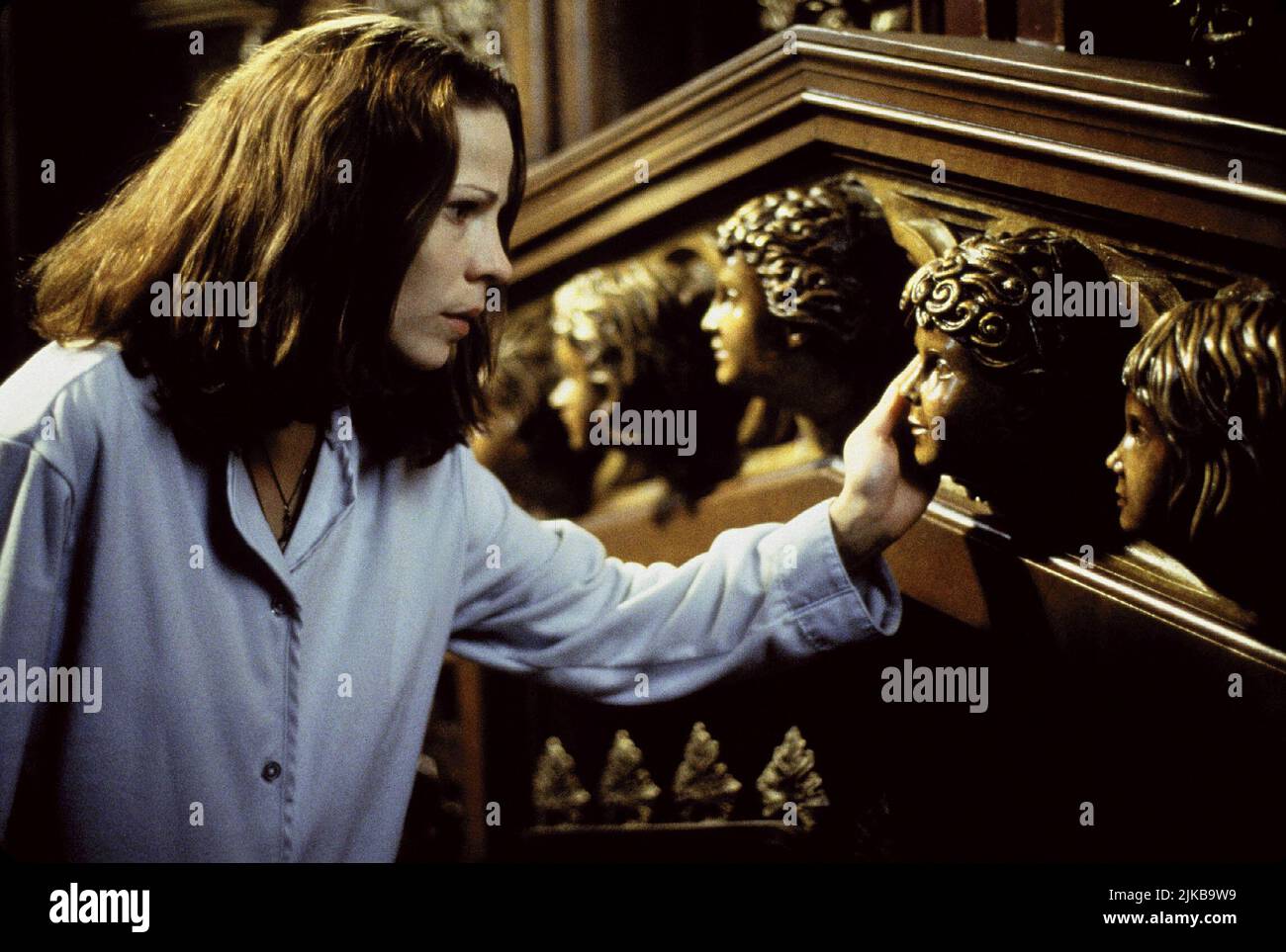 The haunting 1999 lili taylor hi res stock photography and images